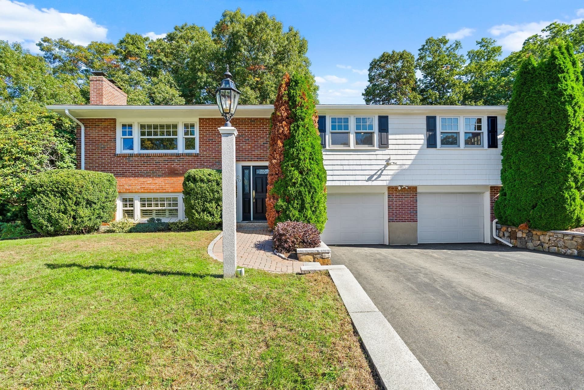 20 Woodchester Cir, Waltham MA 02451