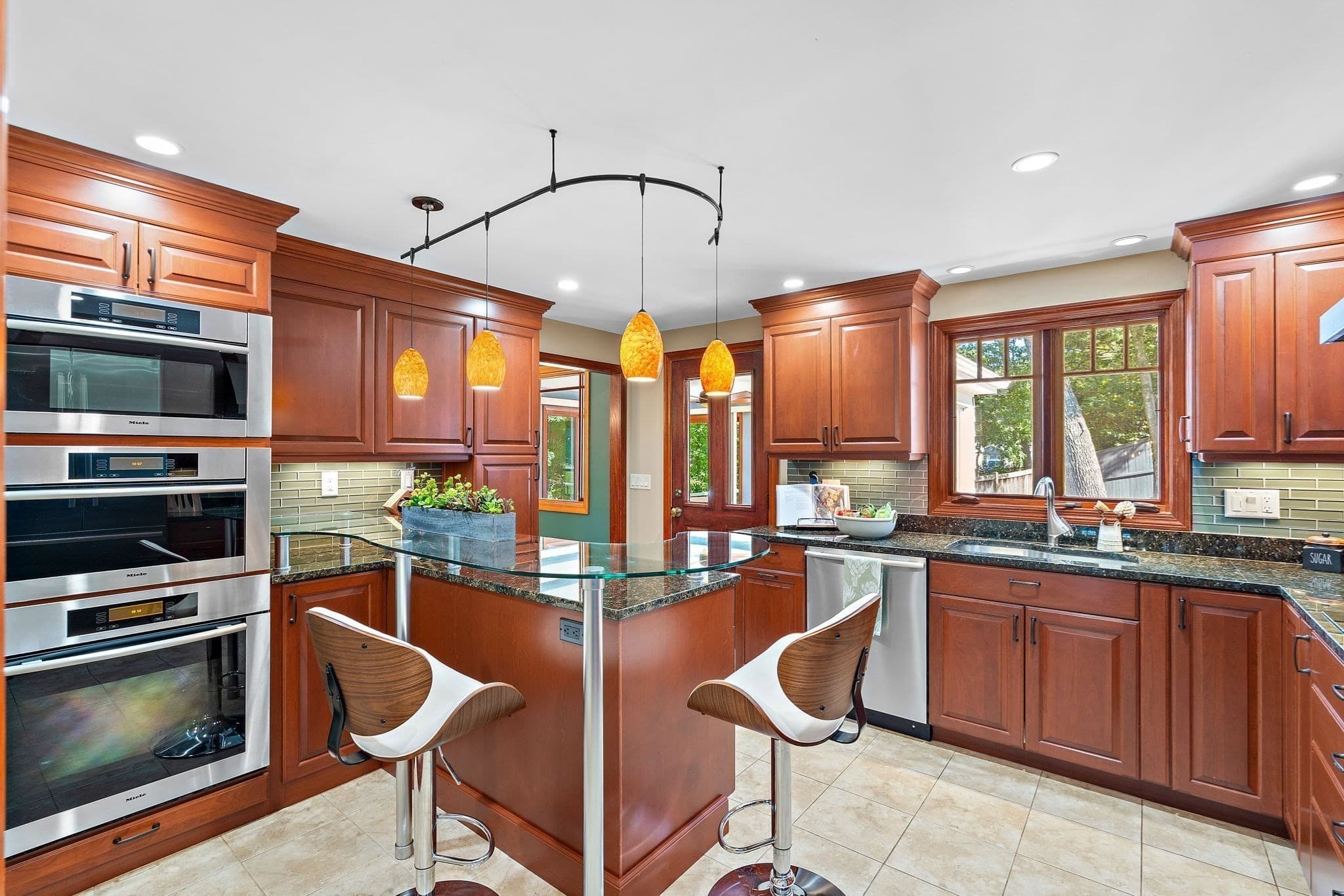 Single Family Residence at 20 Woodchester Cir, Waltham MA 02451, Waltham, photo 9 of 34