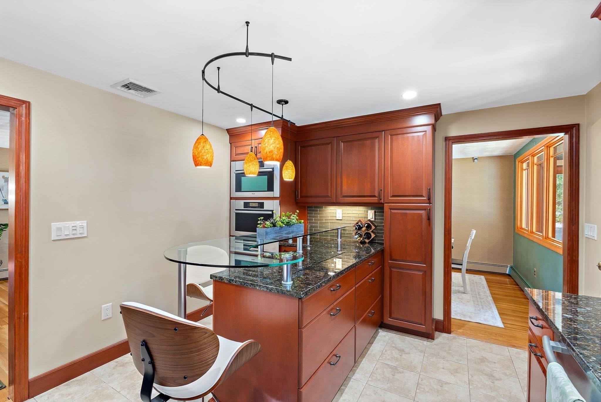Single Family Residence at 20 Woodchester Cir, Waltham MA 02451, Waltham, photo 8 of 34