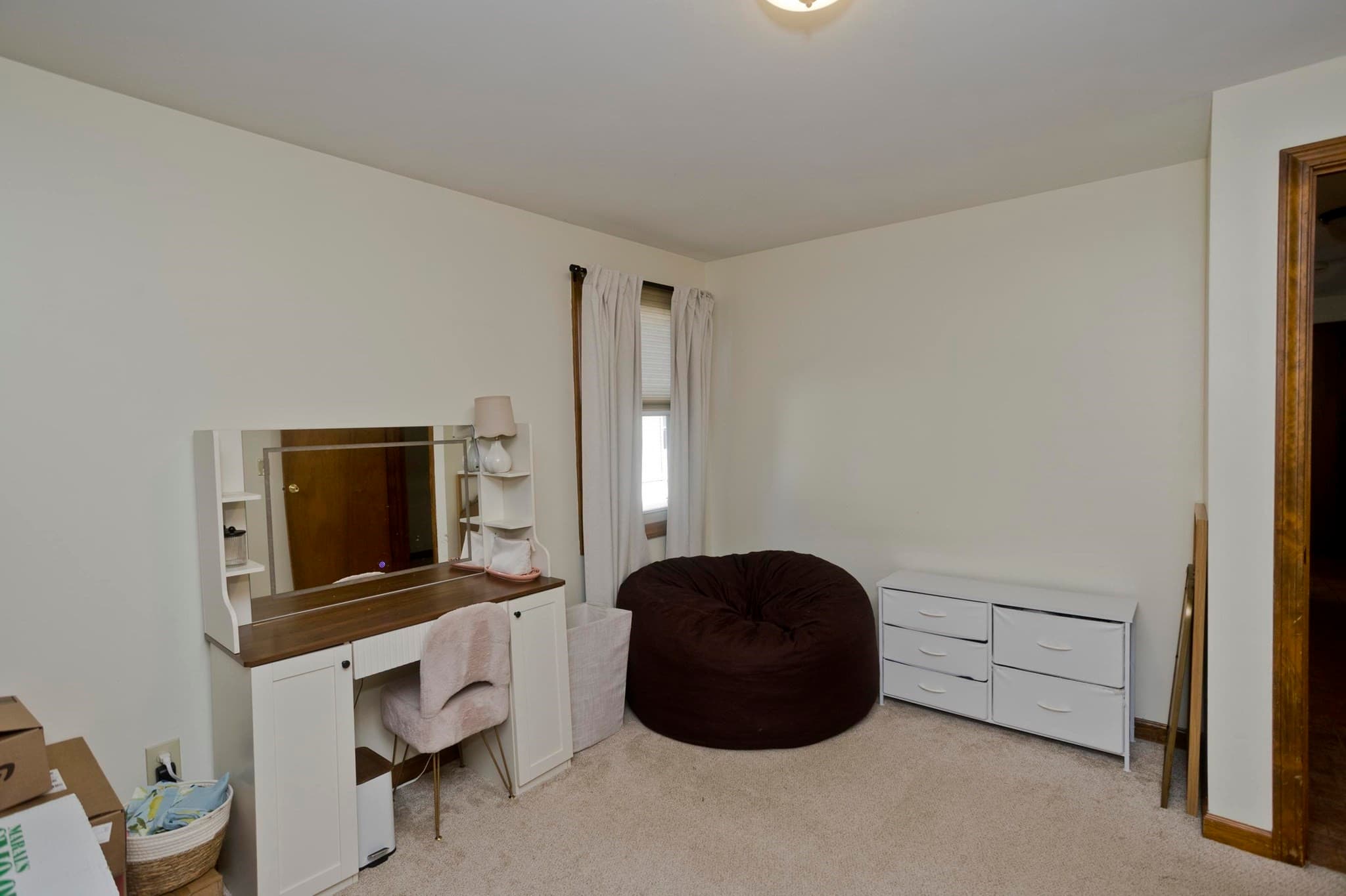 Single Family Residence at 20 Meadow Ave, Agawam MA 01001, Agawam, photo 13 of 20