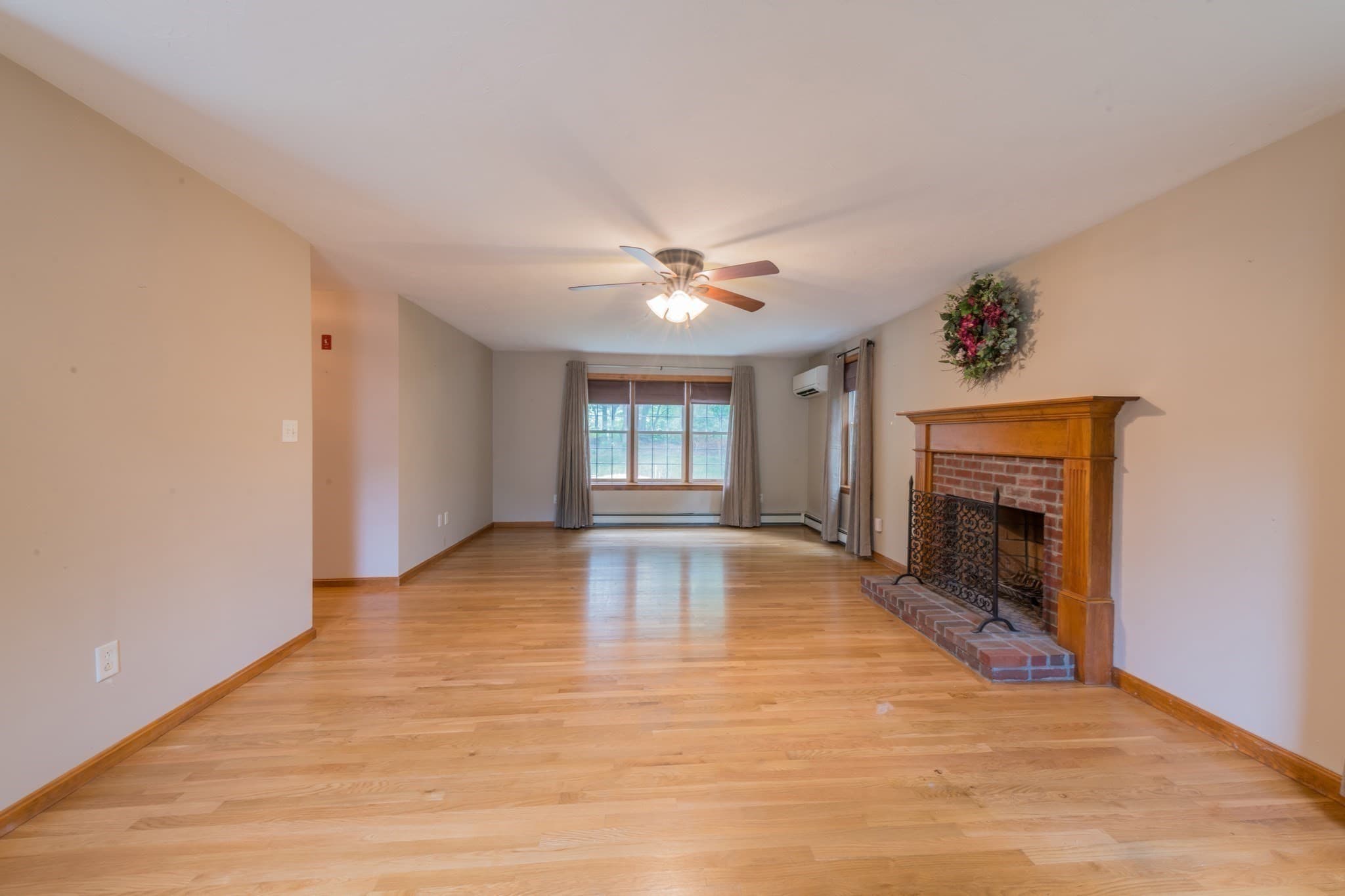 Single Family Residence at 105 Shallow Pond Lane, Plymouth MA 02360, Plymouth, photo 8 of 39