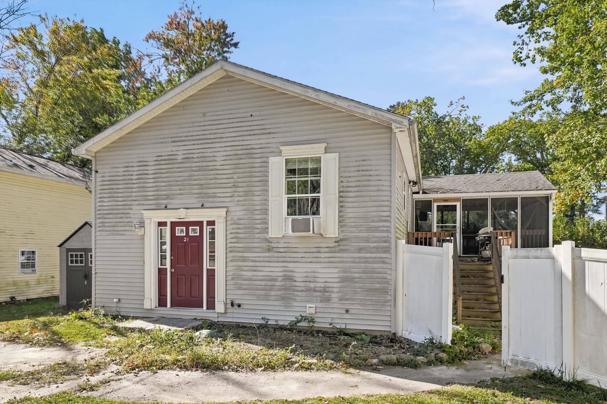 21 Browns Brook Rd, Webster MA 01570