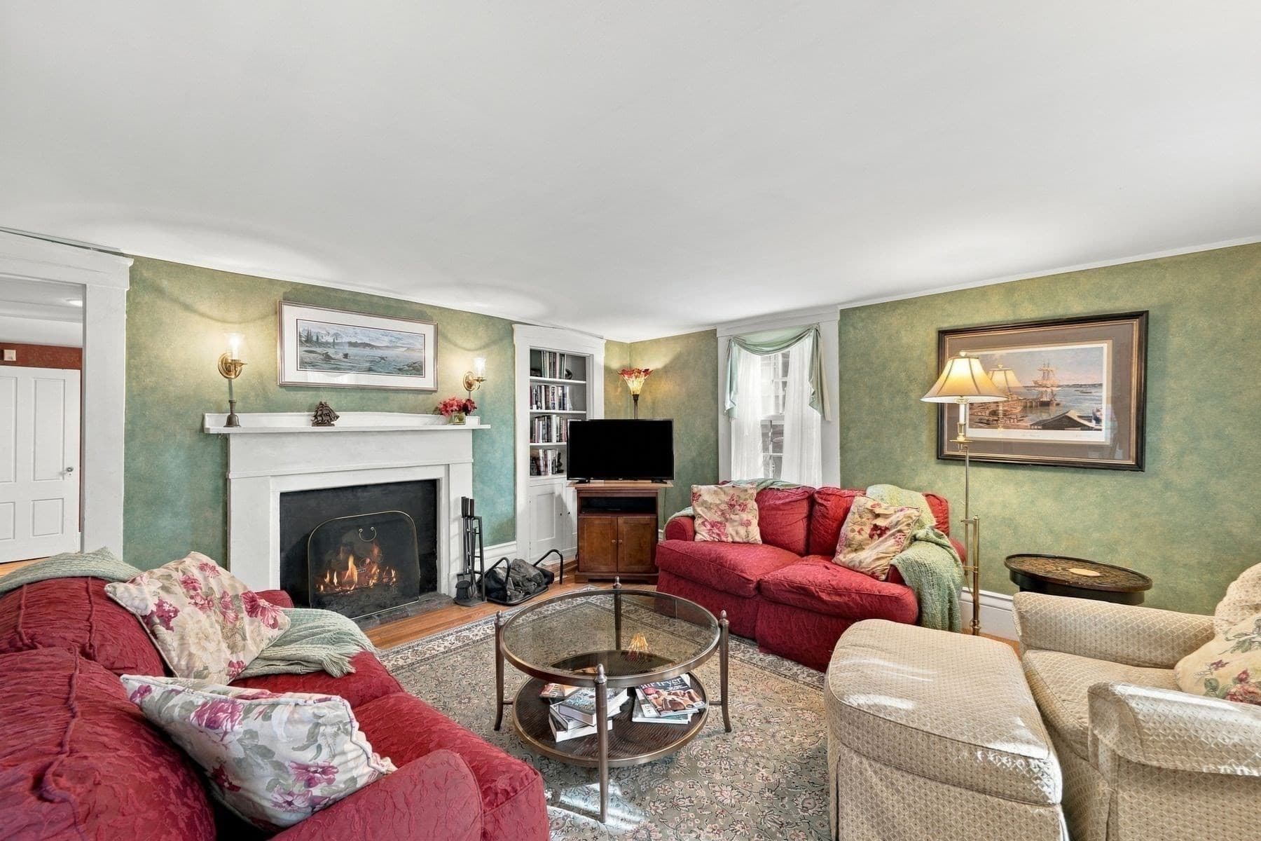 Single Family Residence at 4 Washington Square, Marblehead MA 01945, photo 8 of 41