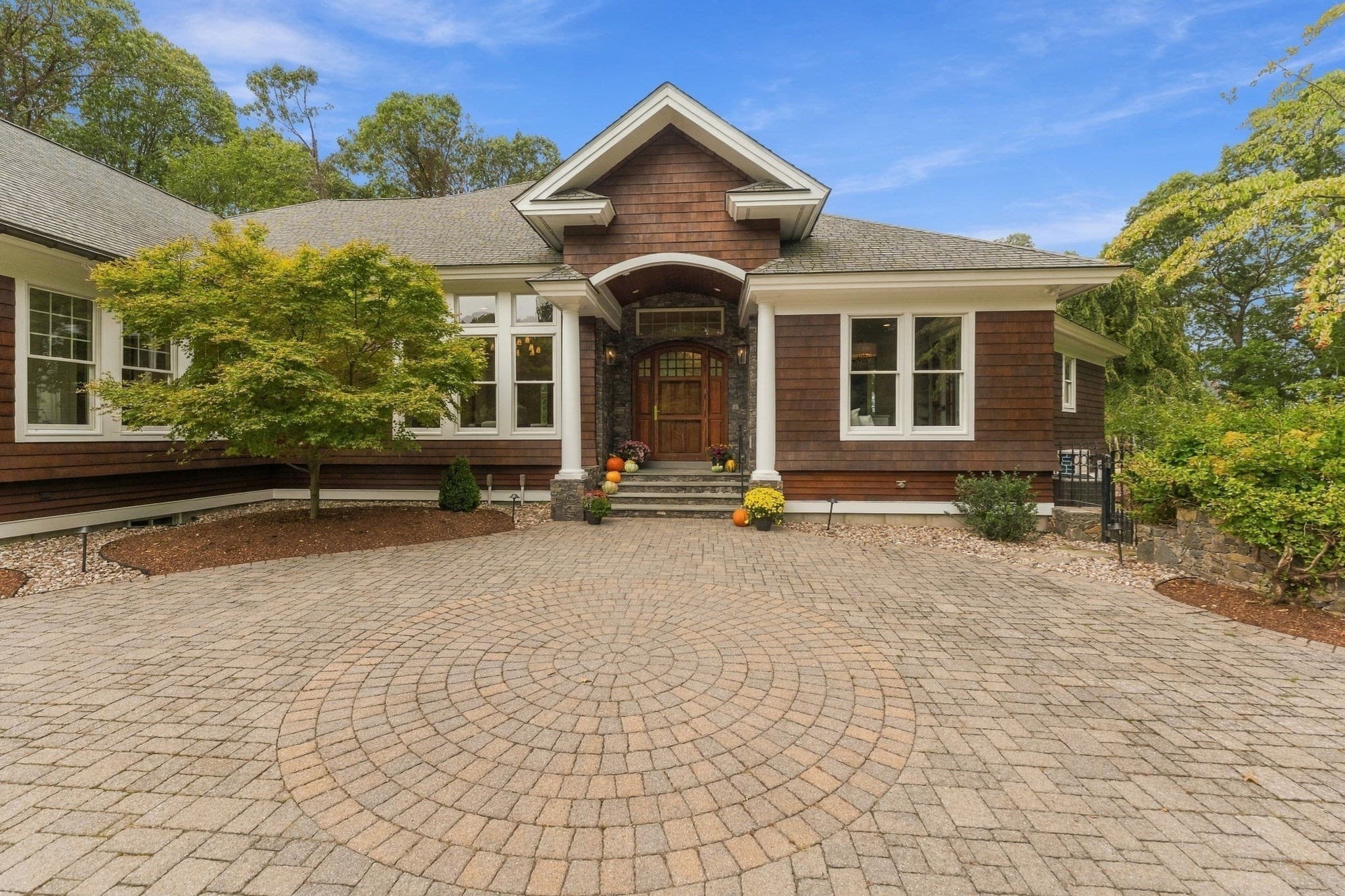 Single Family Residence at 46 Pojac Point Rd, North Kingstown RI 02852, North Kingstown, photo 5 of 42
