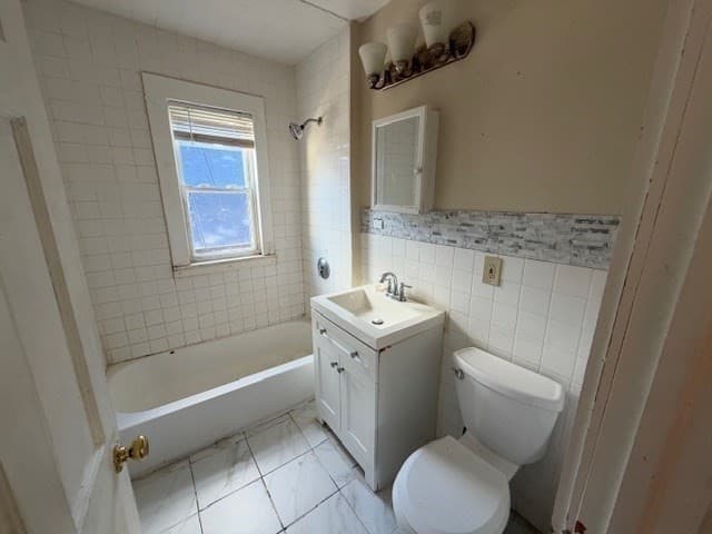 Condominium at 10 Westcott Street # 3, Boston MA 02124, Boston, photo 12 of 14