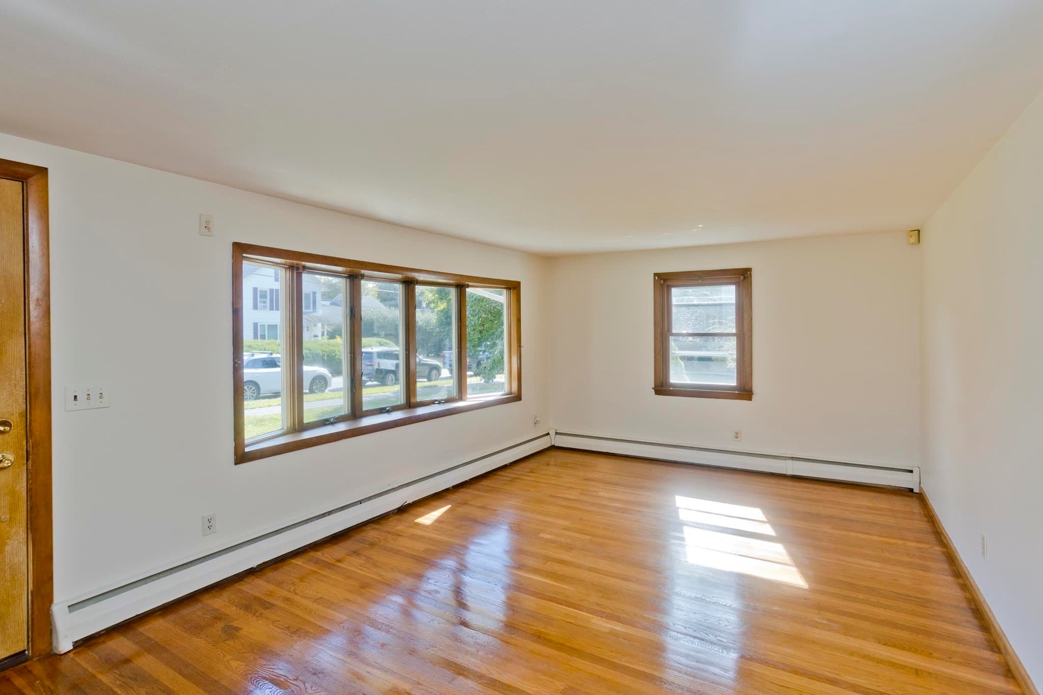 Single Family Residence at 10 Taylor St, South Hadley MA 01075, photo 6 of 36