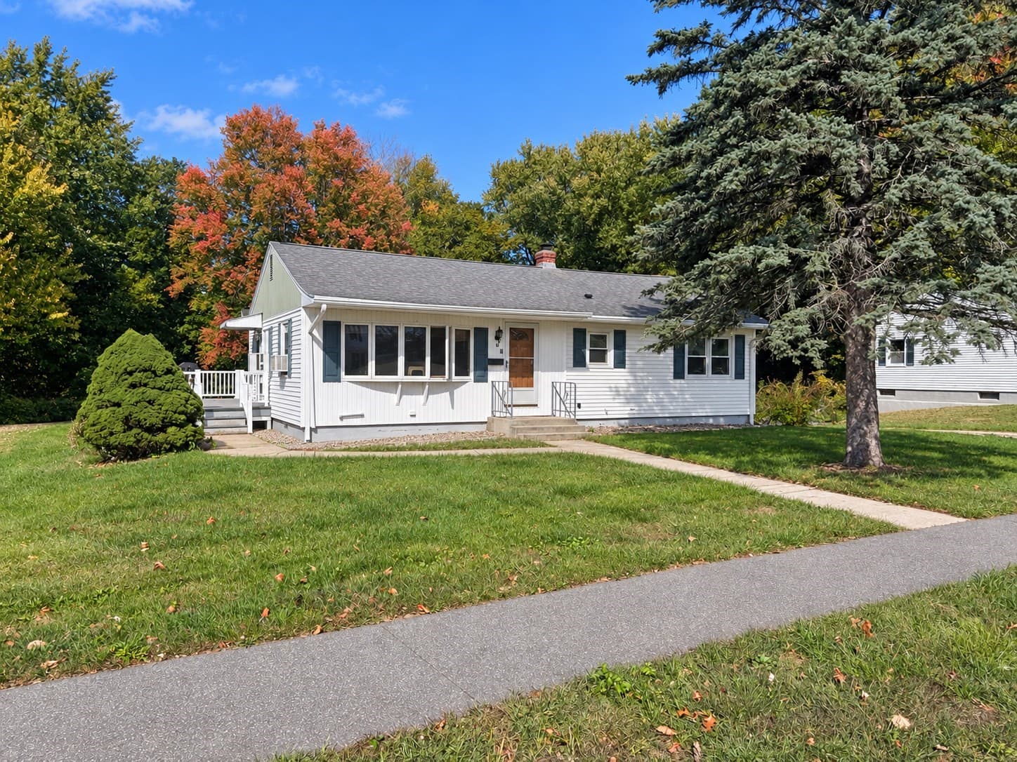 10 Taylor St, South Hadley MA 01075
