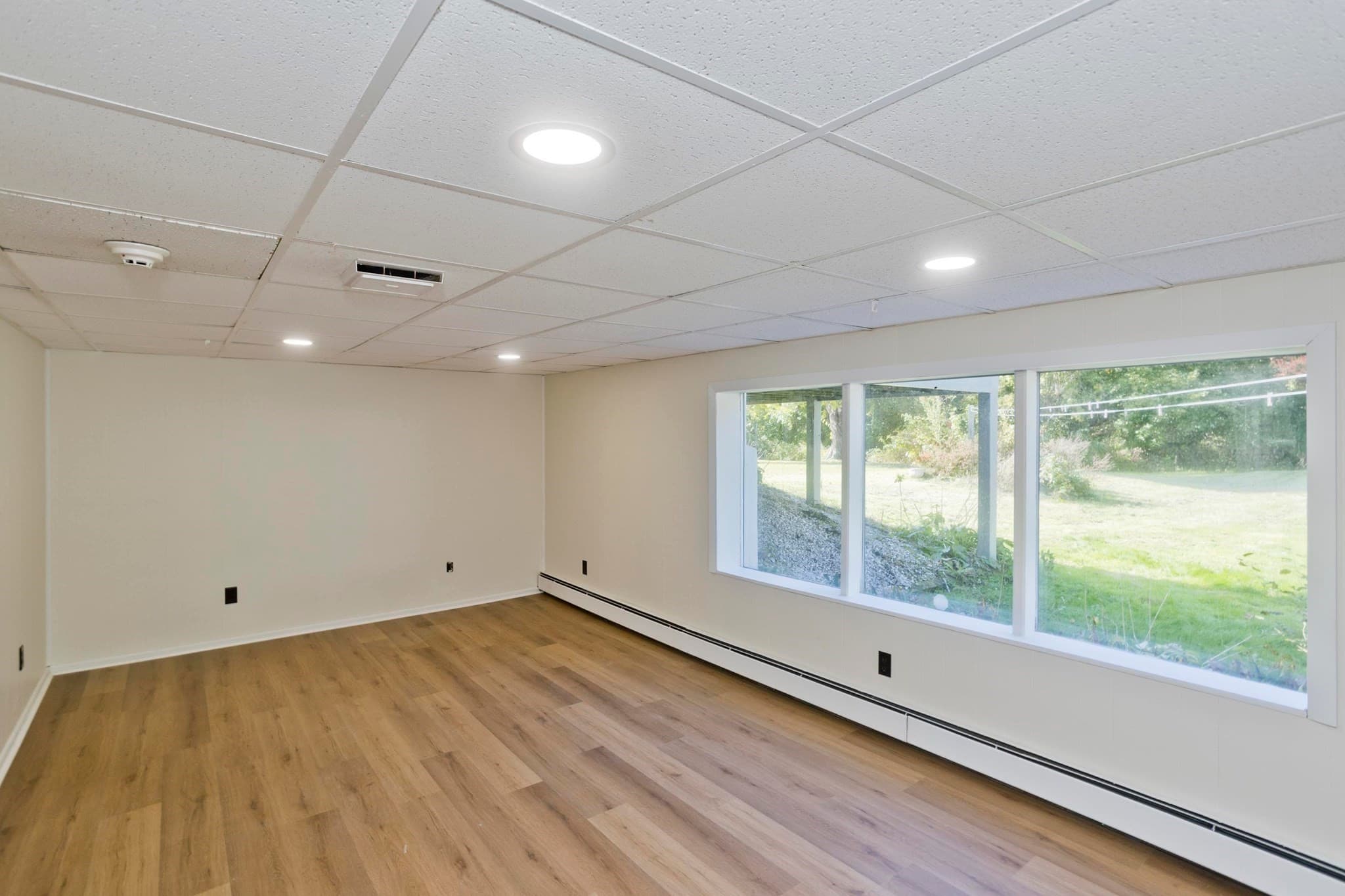 Single Family Residence at 10 Taylor St, South Hadley MA 01075, photo 33 of 36