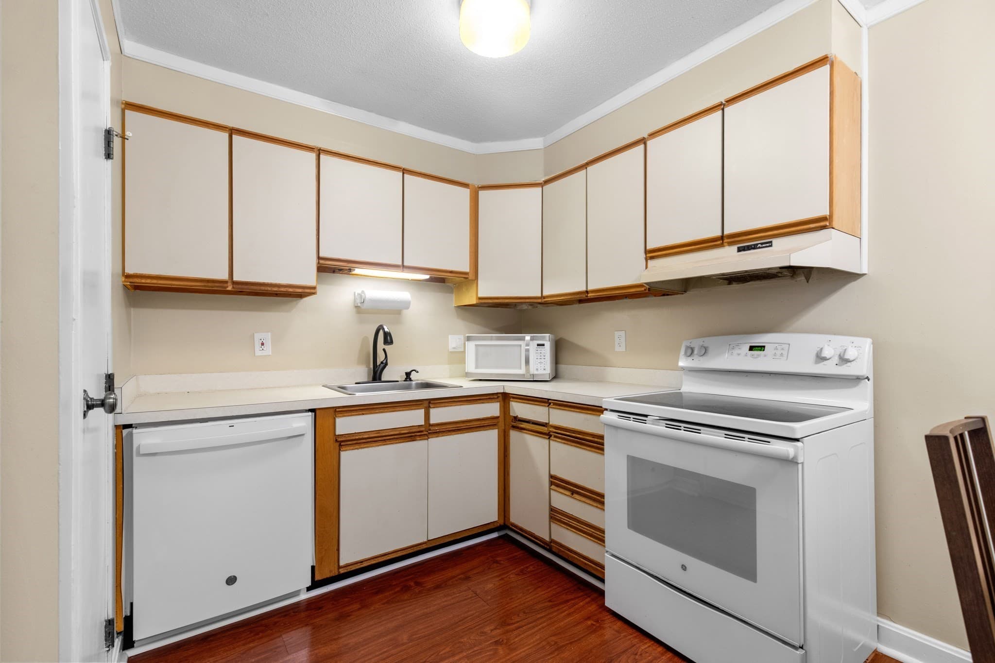 Condominium at 15 Chapel Hill Dr # 12, Plymouth MA 02360, Plymouth, photo 7 of 18