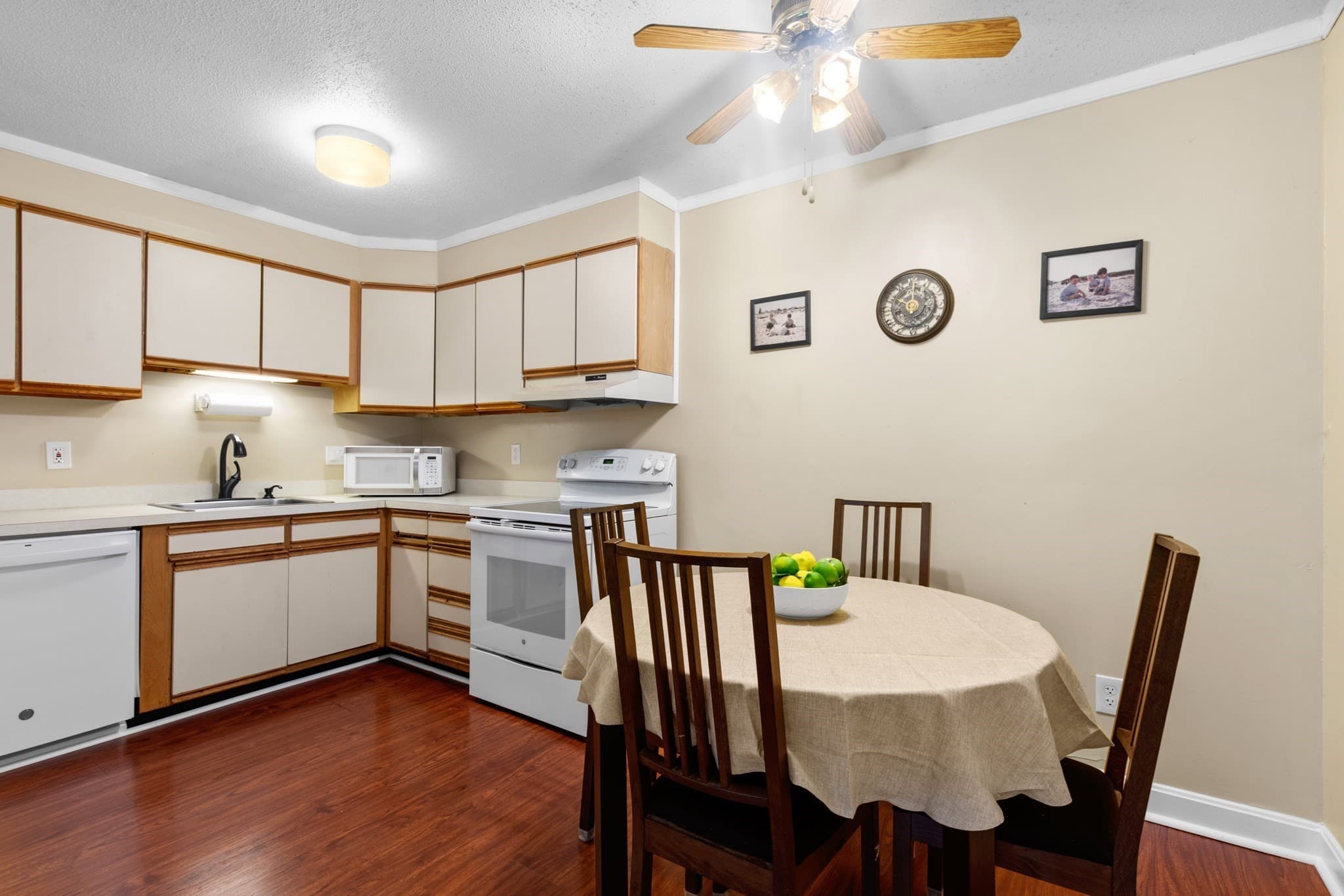 Condominium at 15 Chapel Hill Dr # 12, Plymouth MA 02360, Plymouth, photo 8 of 18
