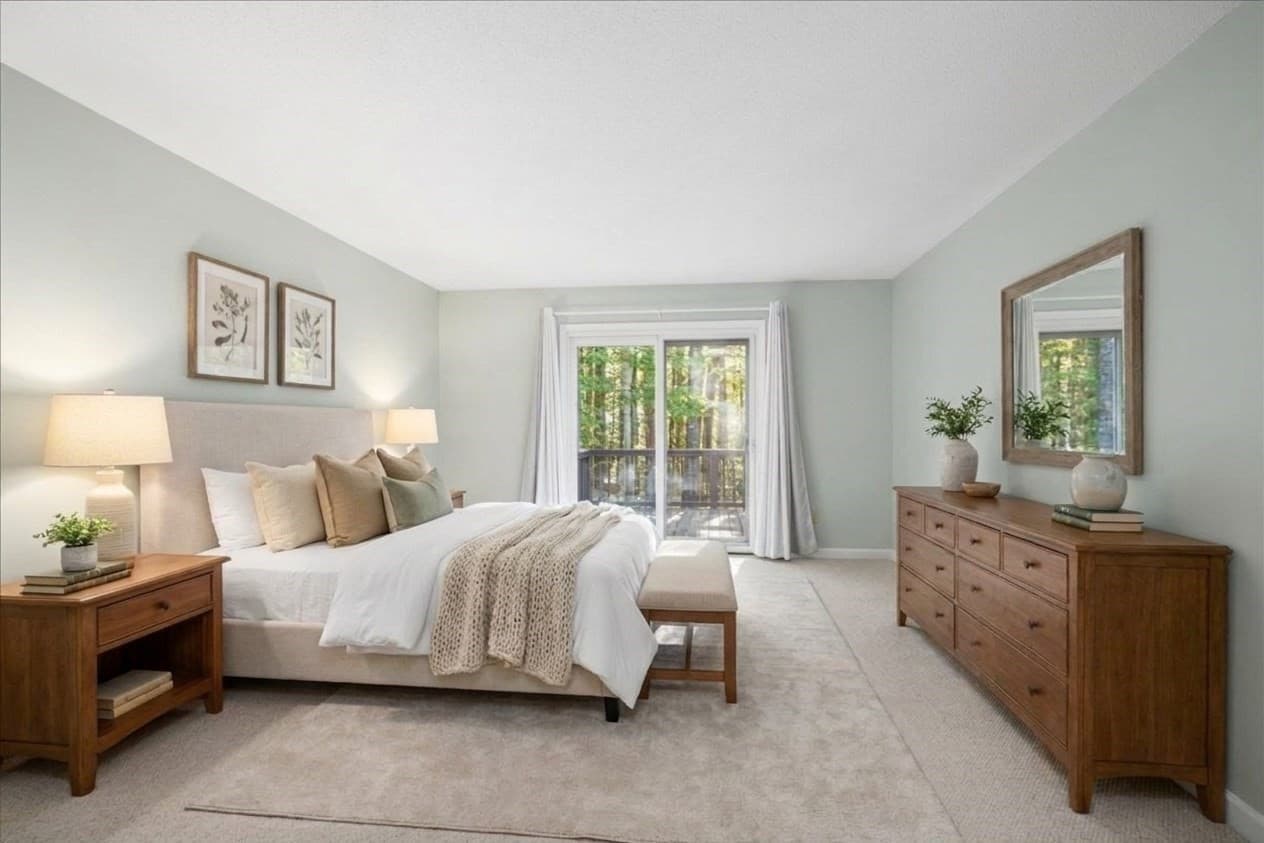 Condominium at 16 Bentwood Dr # 16, Sturbridge MA 01566, Sturbridge, photo 12 of 39