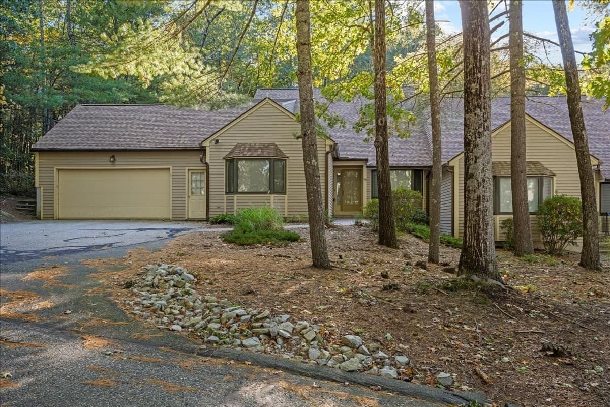 16 Bentwood Dr # 16, Sturbridge MA 01566
