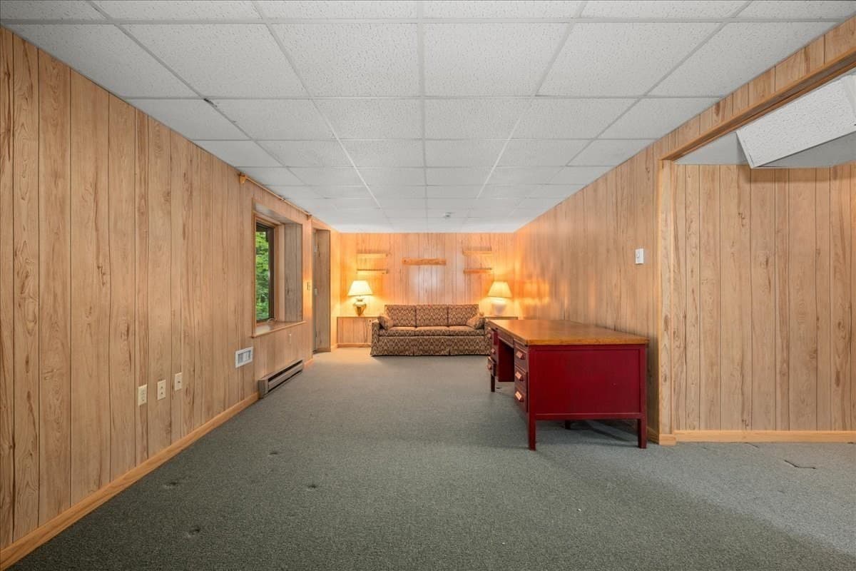 Condominium at 16 Bentwood Dr # 16, Sturbridge MA 01566, Sturbridge, photo 28 of 39