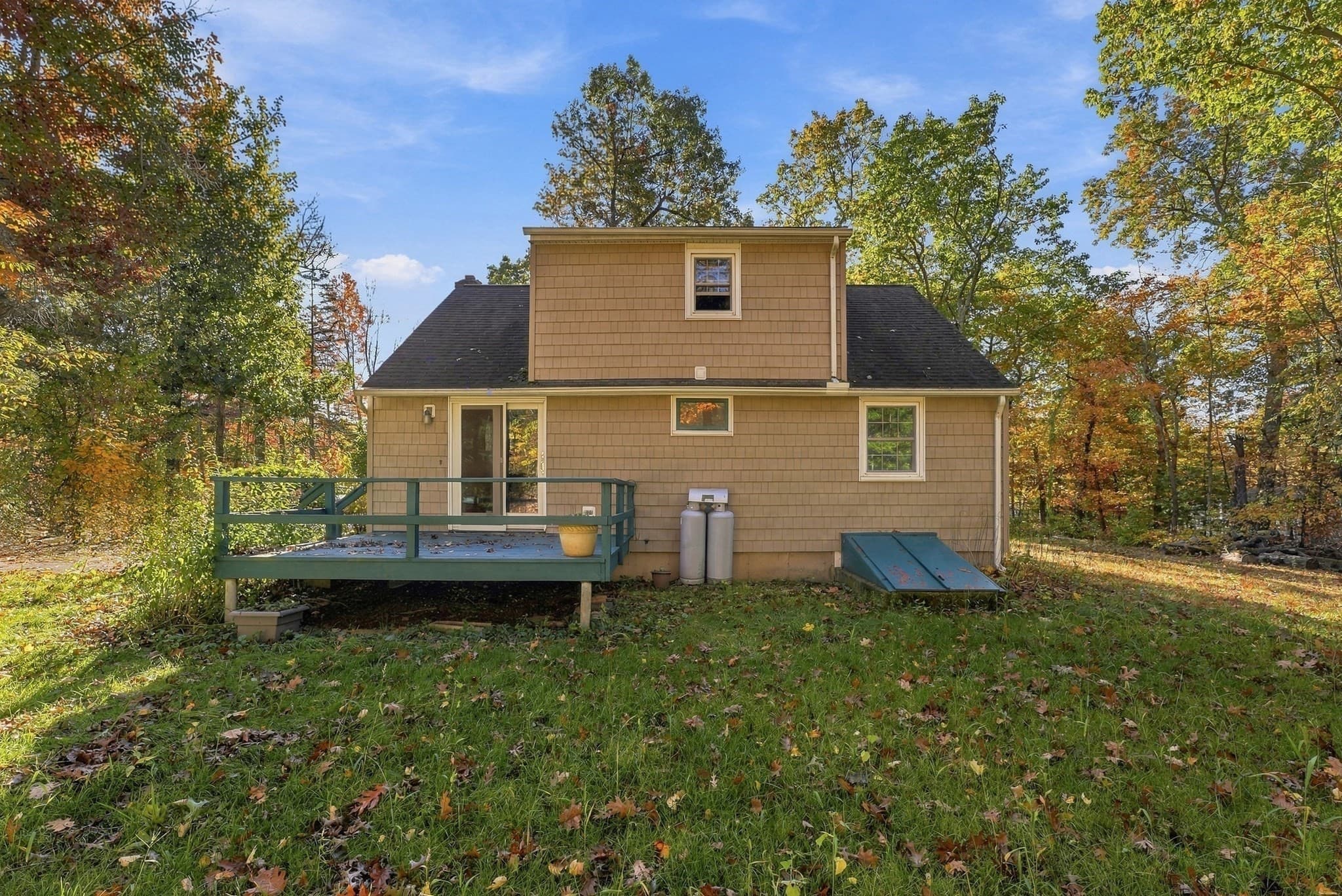 Single Family Residence at 4 Silver Street, Monson MA 01057, photo 7 of 38