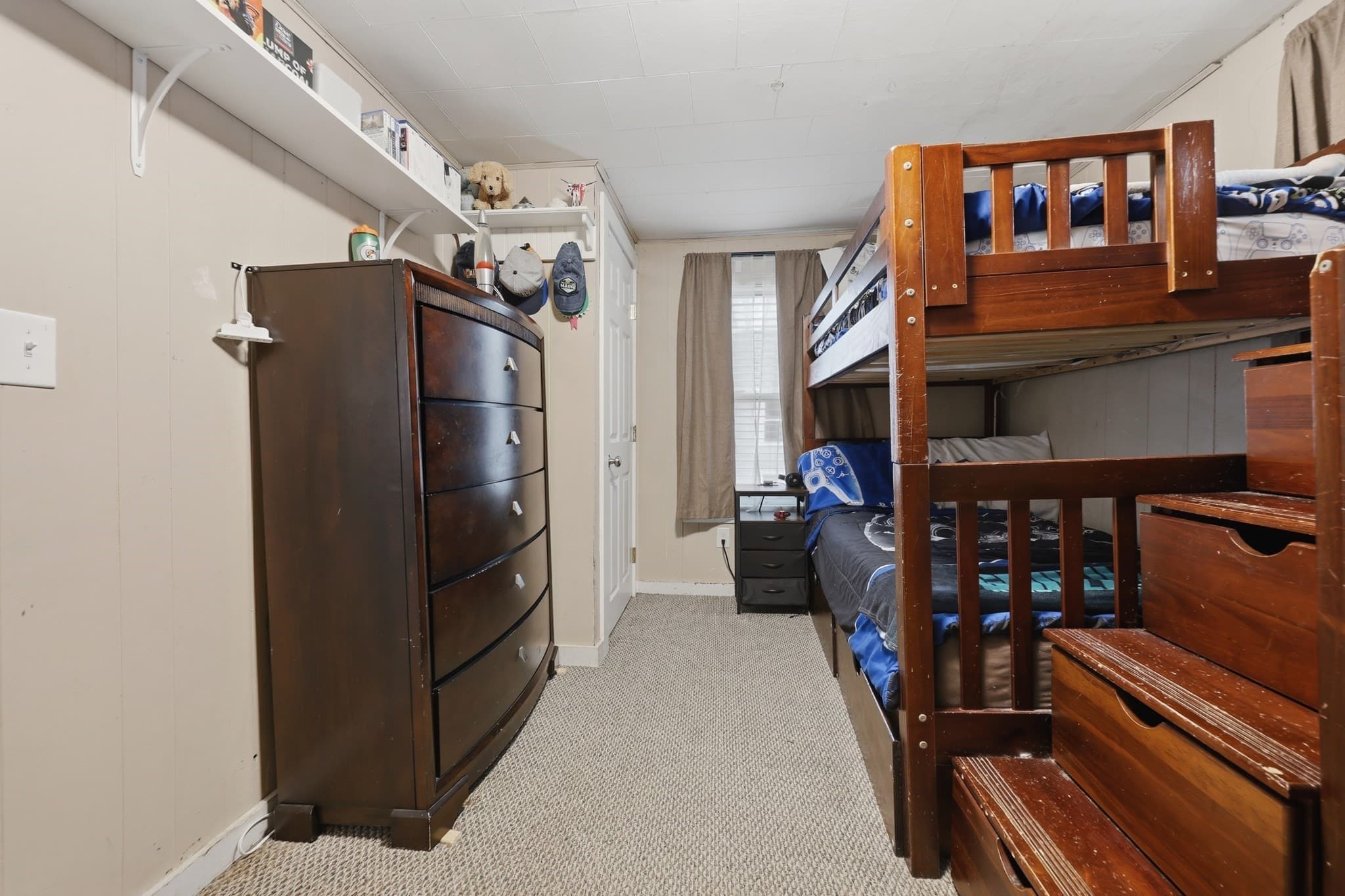 2 Family - 2 Units Up/Down at 16 Temple St, Spencer MA 01562, Spencer, photo 15 of 36