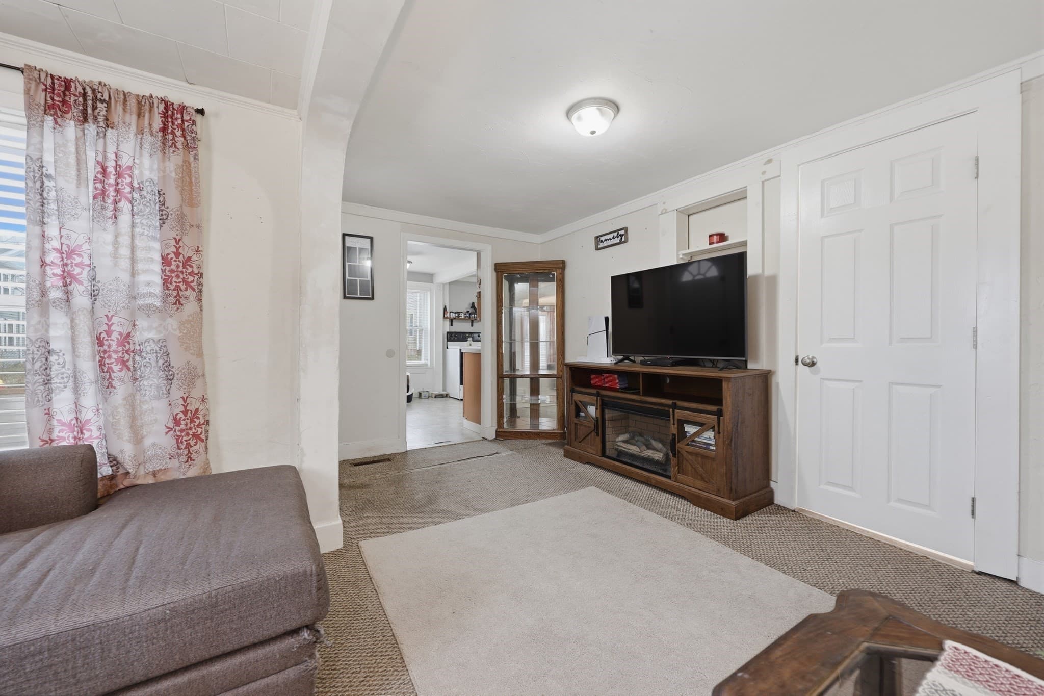 2 Family - 2 Units Up/Down at 16 Temple St, Spencer MA 01562, Spencer, photo 11 of 36