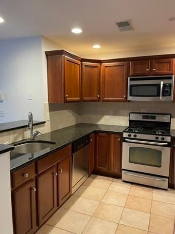 Condominium at 120 Wyllis Ave # 311, Everett MA 02149, Everett, photo 8 of 21