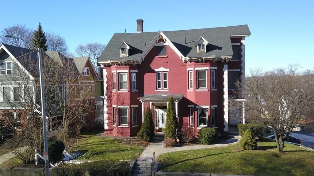 Condominium at 150 Lincoln St # 3, Worcester MA 01605, Worcester, photo 2 of 11