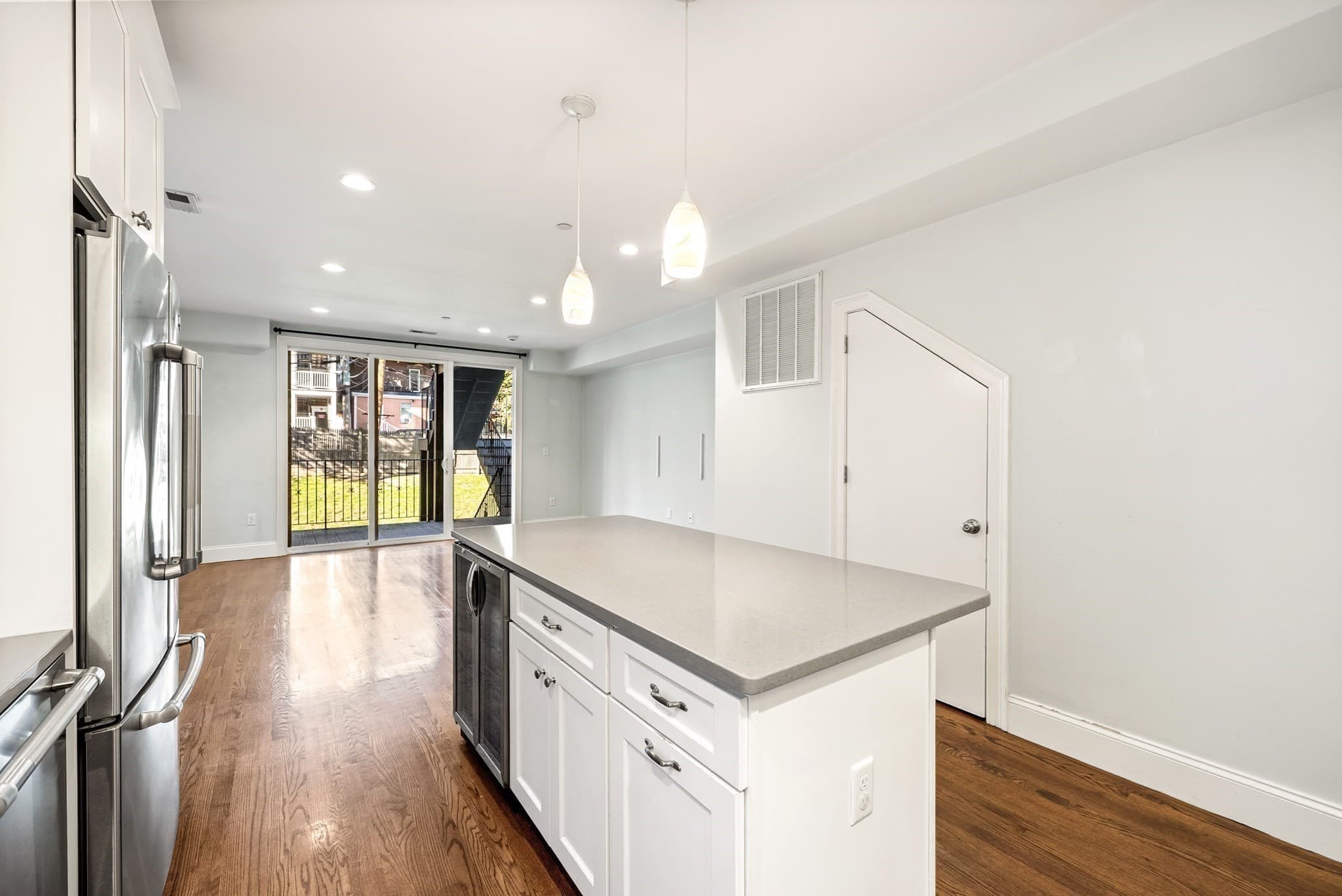 Condominium at 786 East Fourth Street # 2, Boston MA 02127, Boston, photo 10 of 20