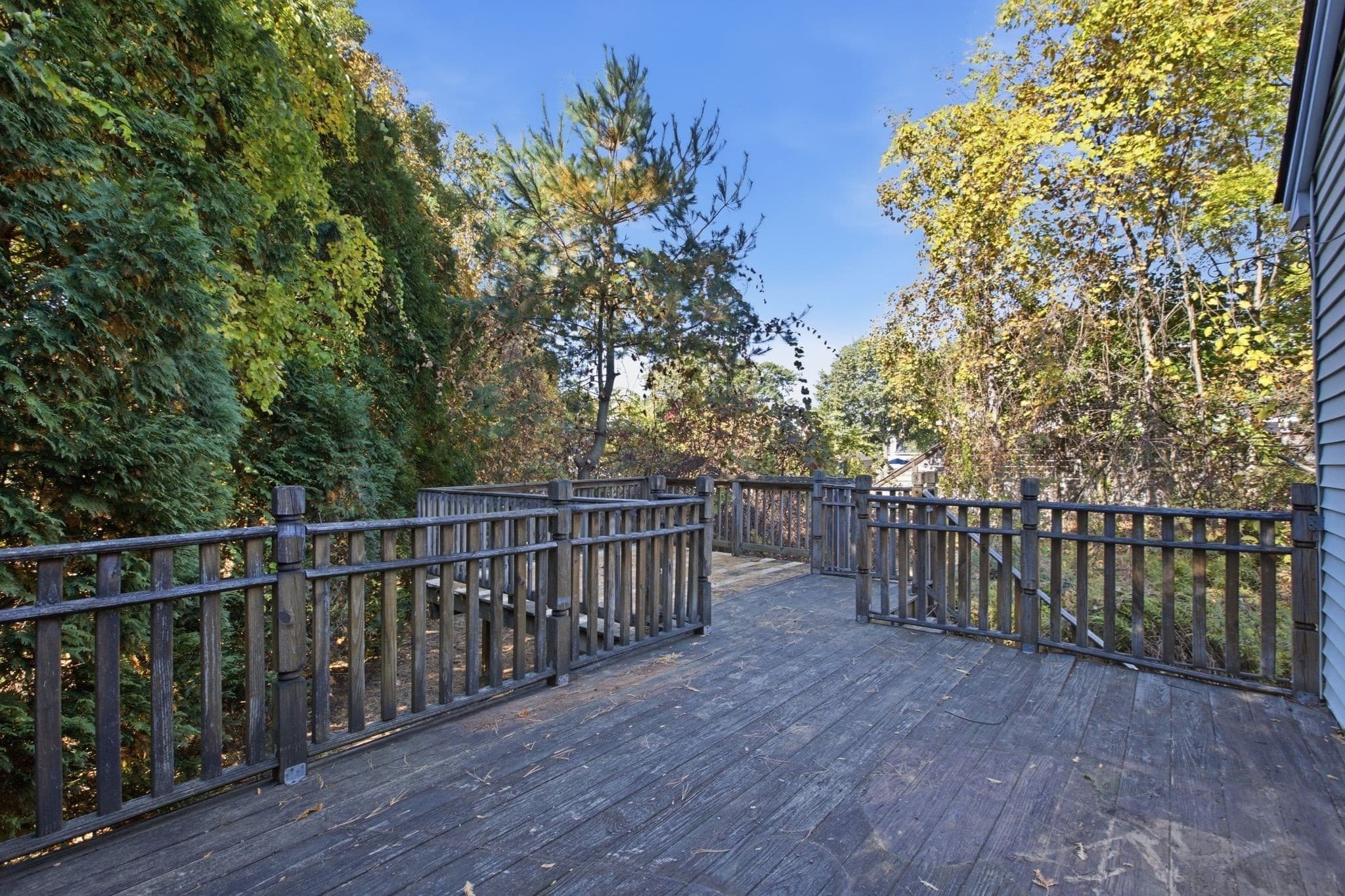Single Family Residence at 20 Mills Dr, Dracut MA 01826, Dracut, photo 9 of 12