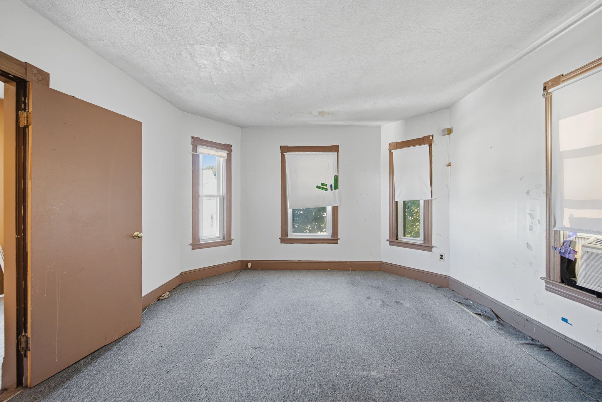 Single Family Residence at 56 Read St, Lowell MA 01850, Lowell, photo 27 of 39