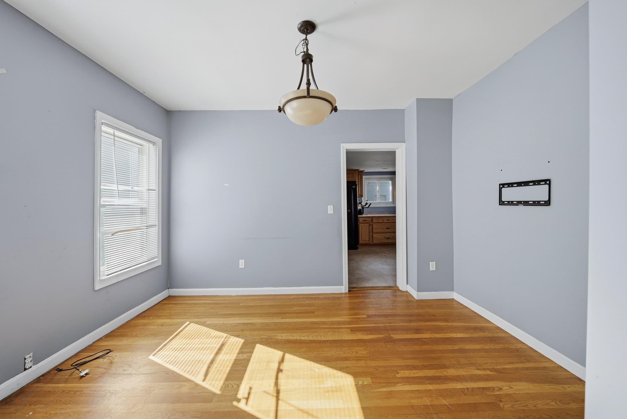 Single Family Residence at 56 Read St, Lowell MA 01850, Lowell, photo 8 of 39
