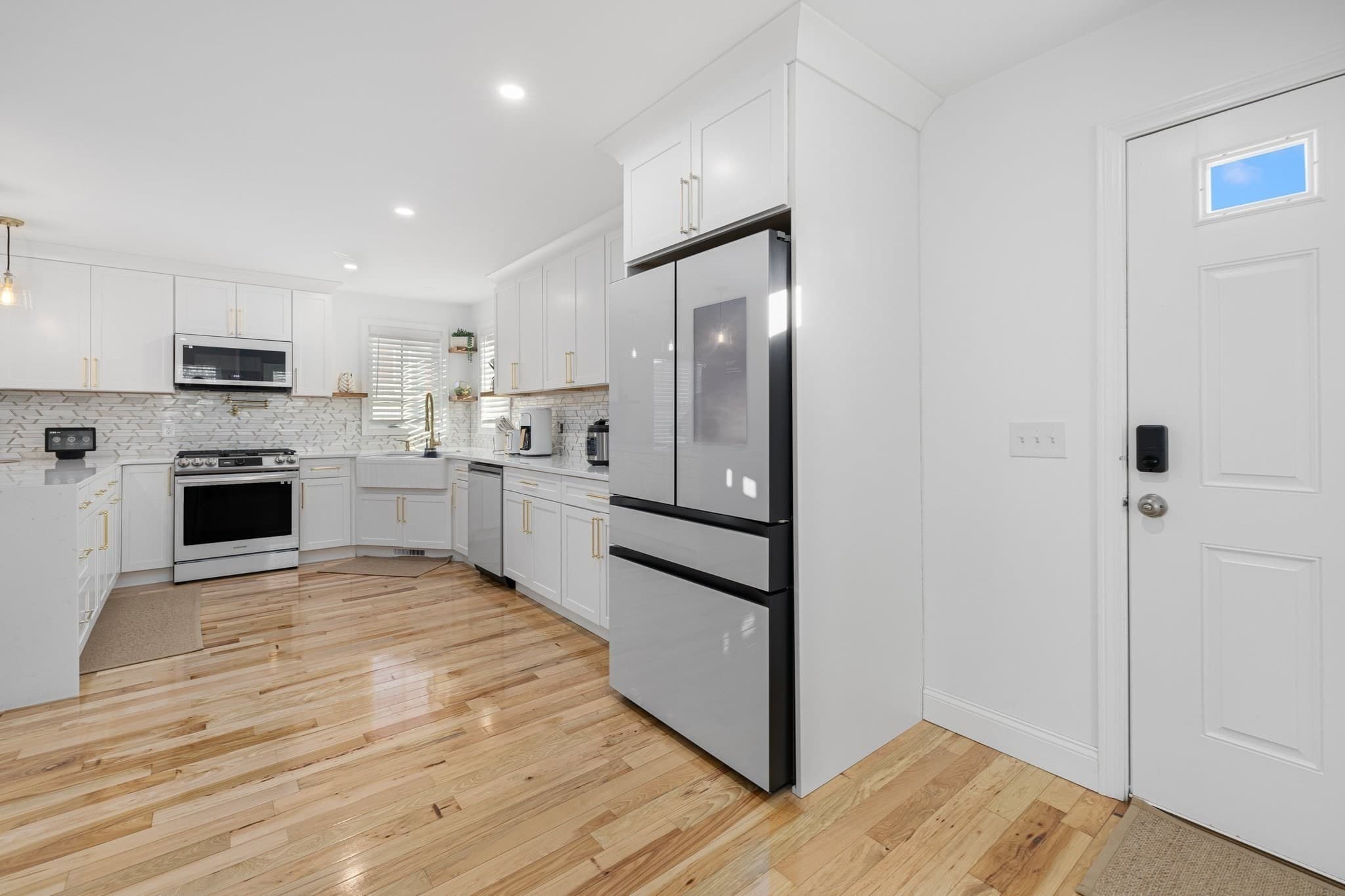 Single Family Residence at 5 Vista Way, Fall River MA 02724, Fall River, photo 12 of 39
