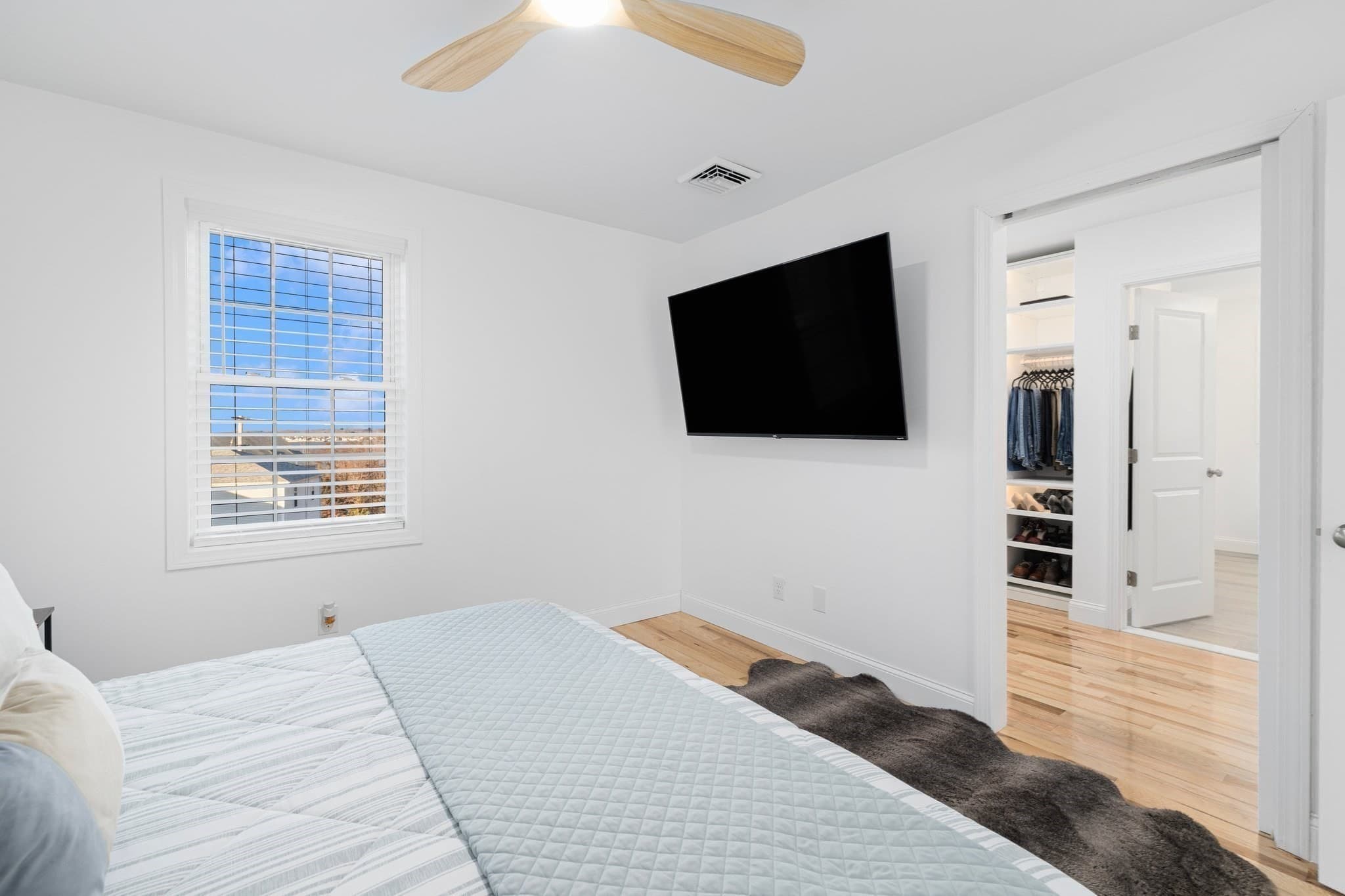 Single Family Residence at 5 Vista Way, Fall River MA 02724, Fall River, photo 26 of 39