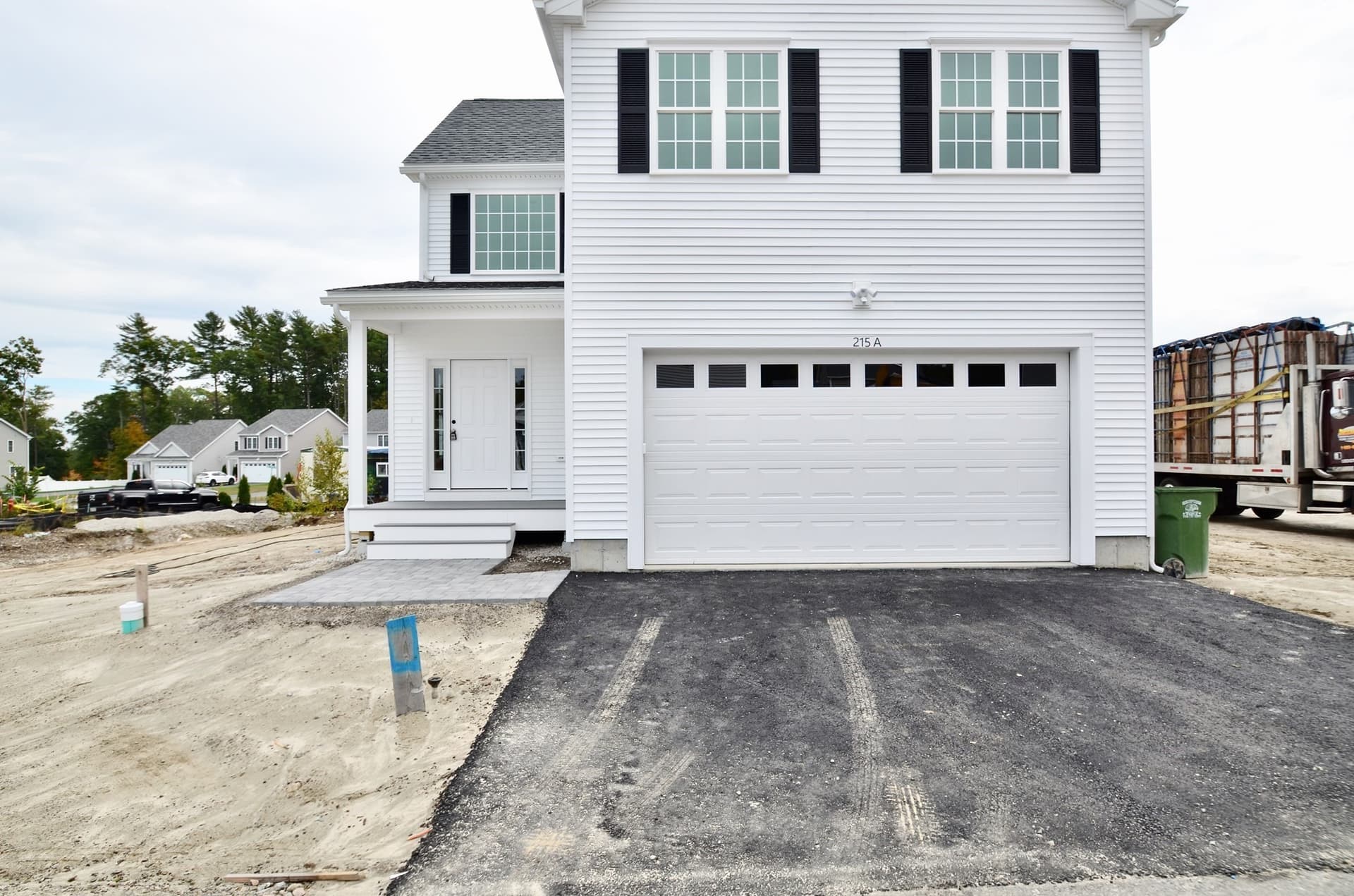 215A Crownshield # 20A, Uxbridge MA 01569