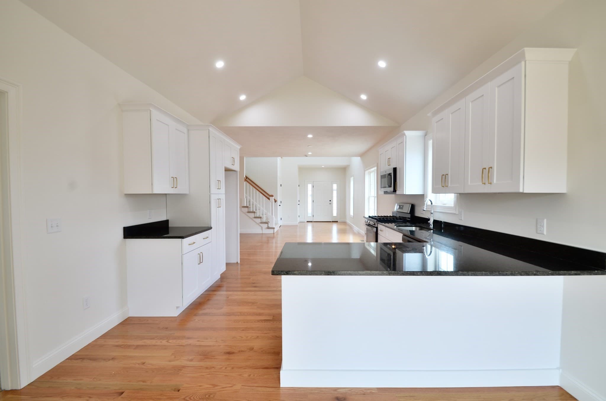 Single Family Residence at 215A Crownshield # 20A, Uxbridge MA 01569, Uxbridge, photo 8 of 25