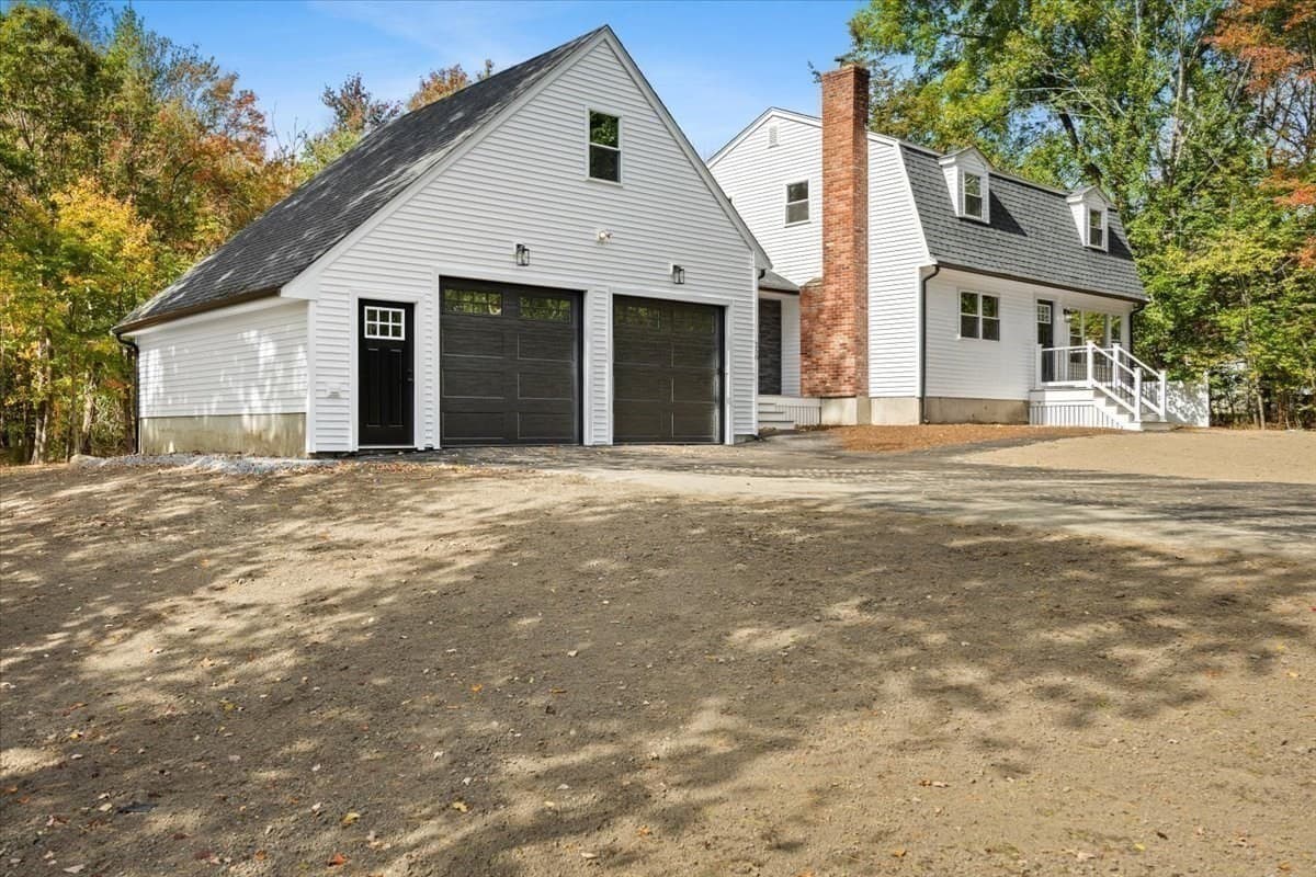 Single Family Residence at 258 Poquanticut Ave, Easton MA 02356, Easton, photo 6 of 38