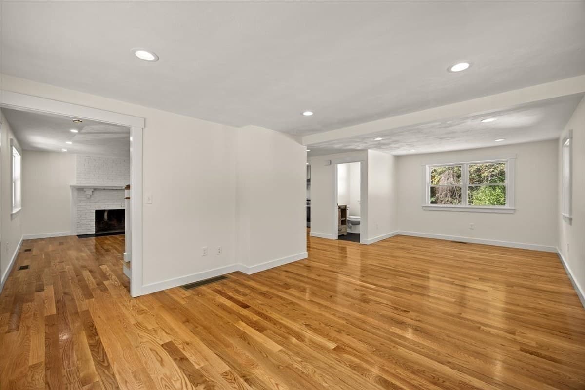 Single Family Residence at 258 Poquanticut Ave, Easton MA 02356, Easton, photo 16 of 38
