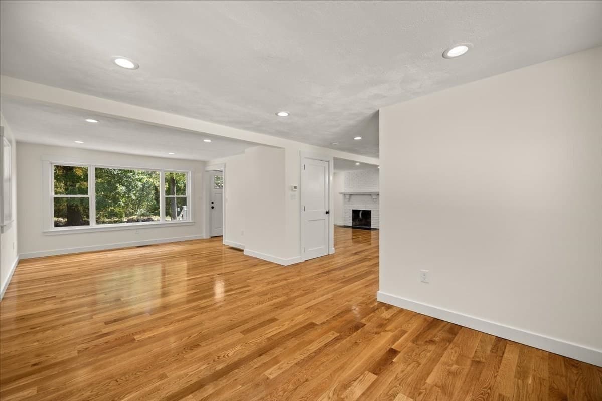 Single Family Residence at 258 Poquanticut Ave, Easton MA 02356, Easton, photo 12 of 38