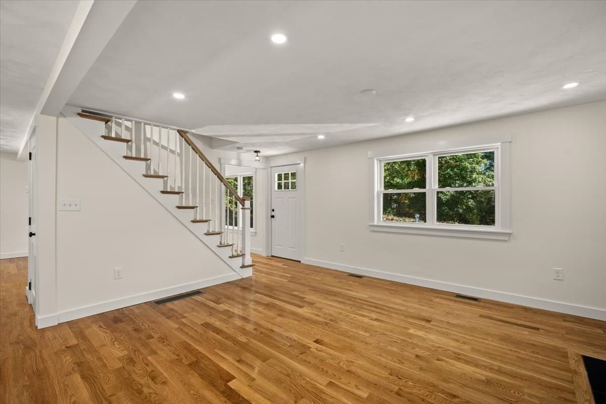 Single Family Residence at 258 Poquanticut Ave, Easton MA 02356, Easton, photo 20 of 38