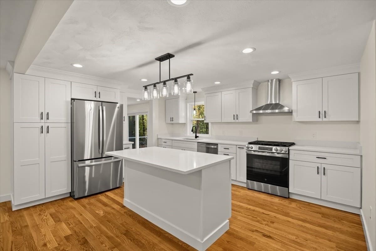 Single Family Residence at 258 Poquanticut Ave, Easton MA 02356, Easton, photo 9 of 38