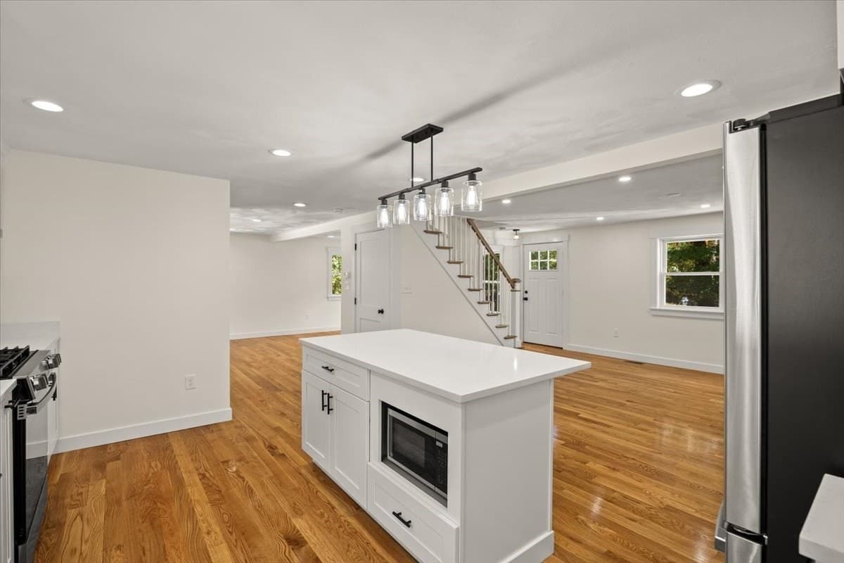 Single Family Residence at 258 Poquanticut Ave, Easton MA 02356, Easton, photo 10 of 38