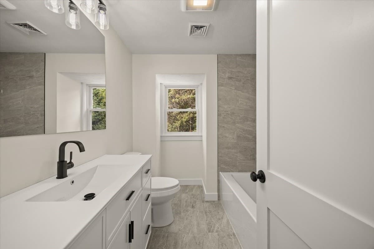 Single Family Residence at 258 Poquanticut Ave, Easton MA 02356, Easton, photo 25 of 38