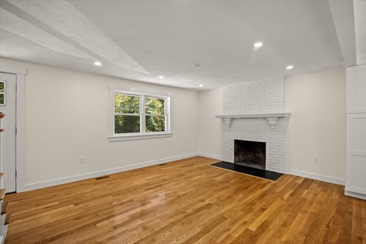 Single Family Residence at 258 Poquanticut Ave, Easton MA 02356, Easton, photo 21 of 38