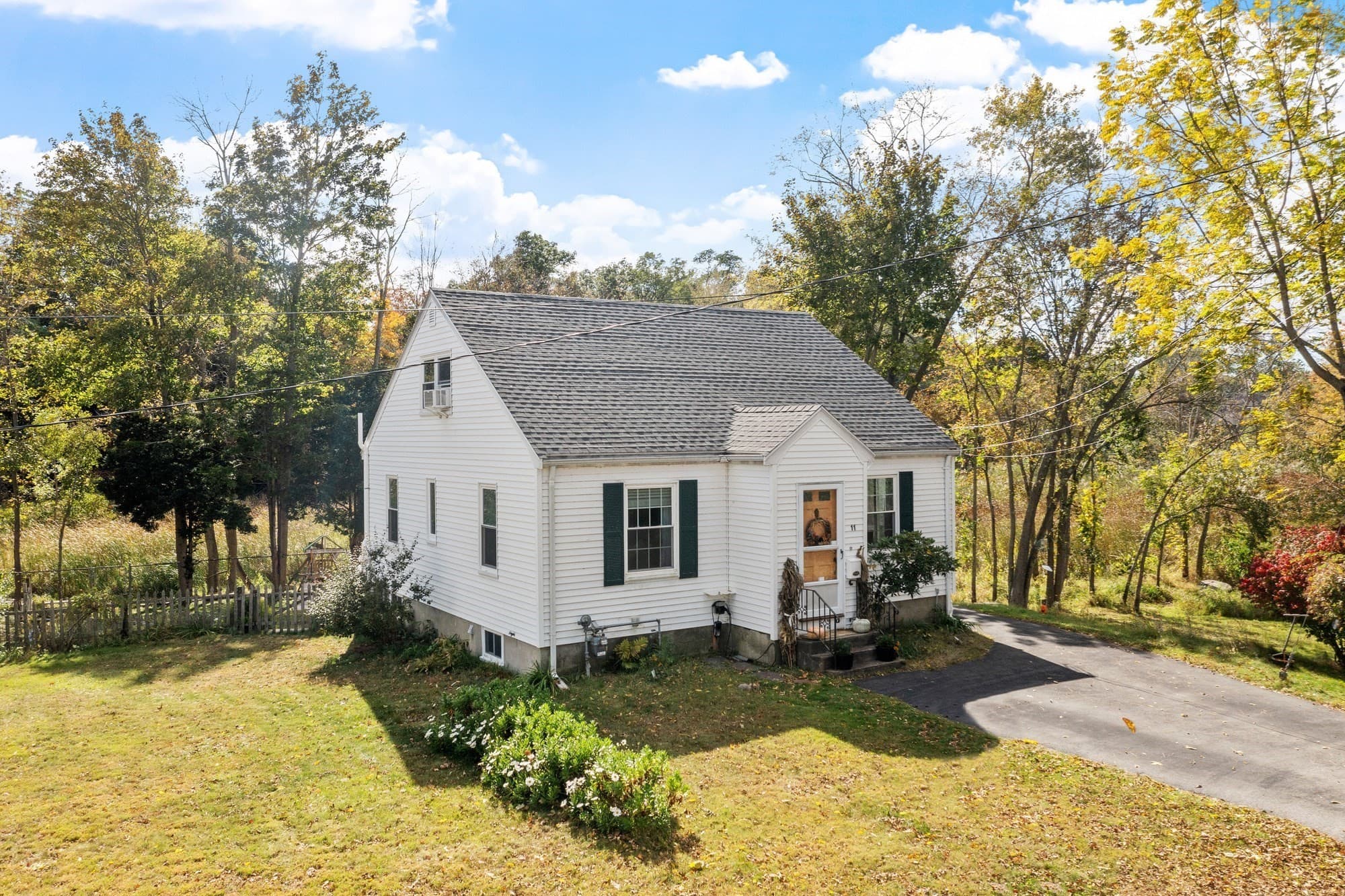 11 Barker St, Danvers MA 01923