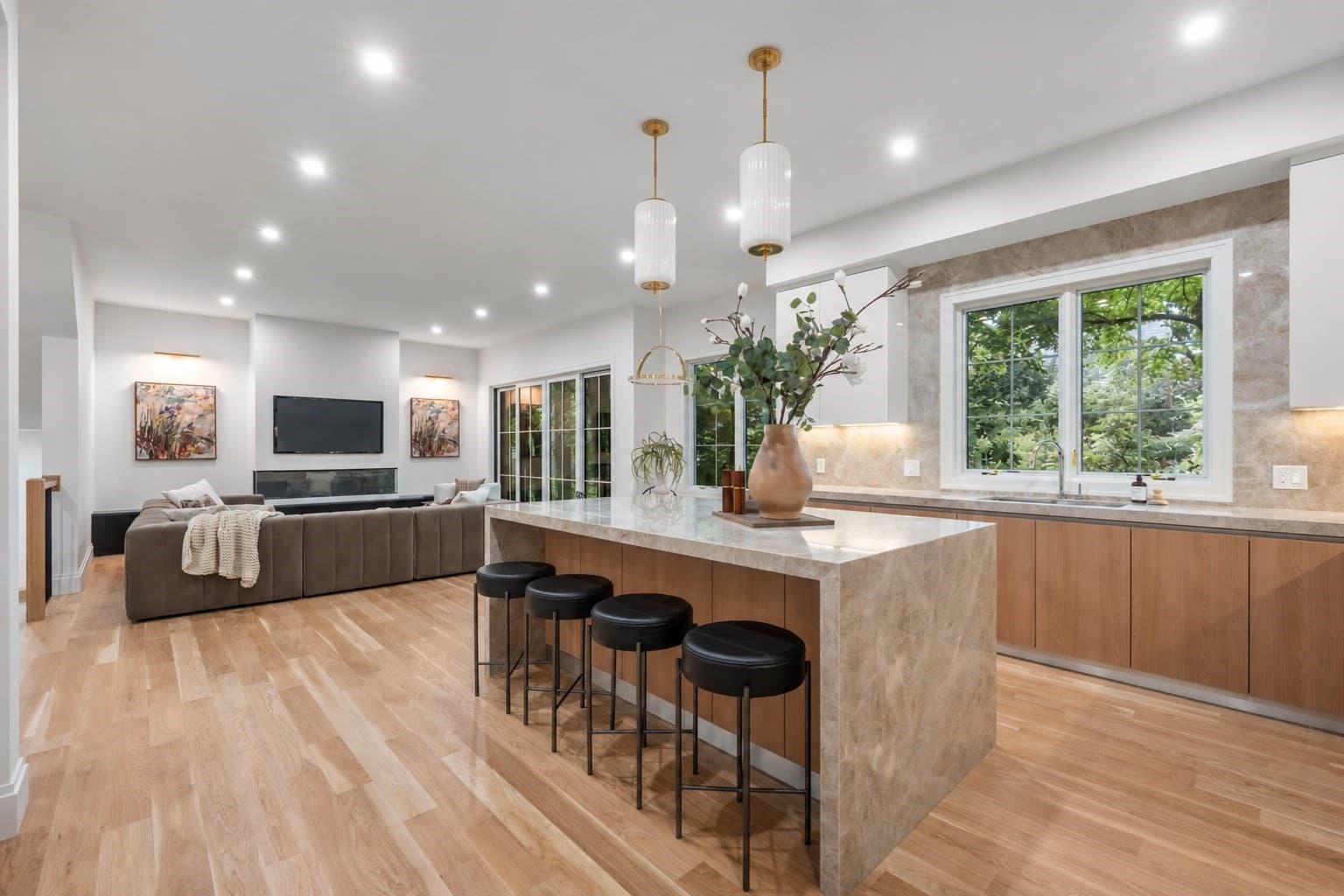 Single Family Residence at 11 Amy Circle, Newton MA 02468, Newton, photo 6 of 42