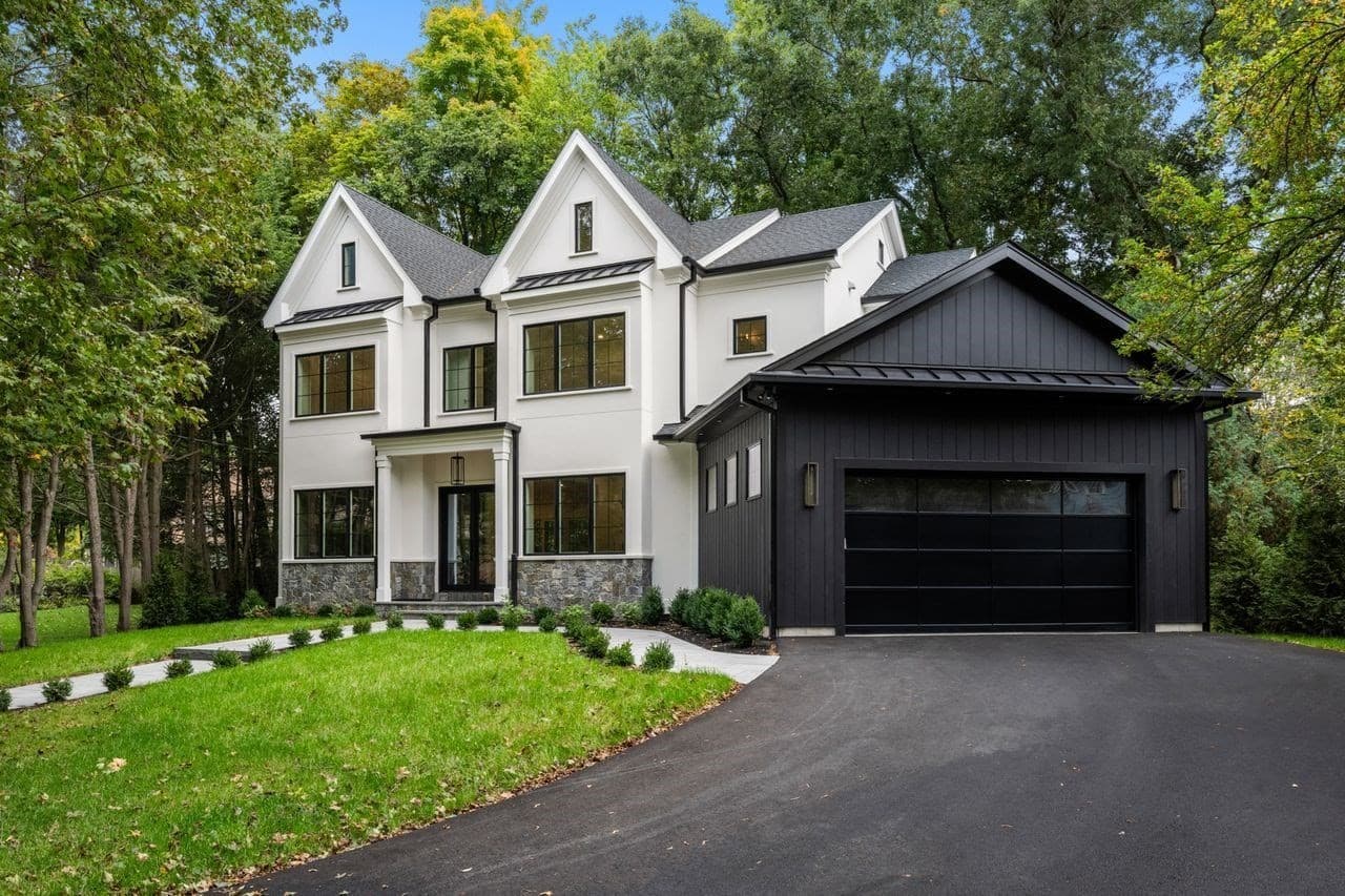 11 Amy Circle, Newton MA 02468