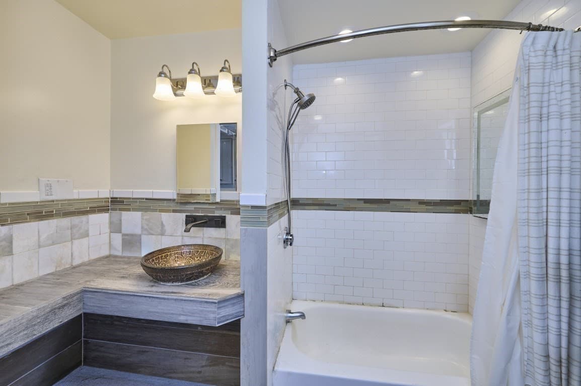 Condominium at 6 Bedford St, Somerville MA 02143, Somerville, photo 5 of 9