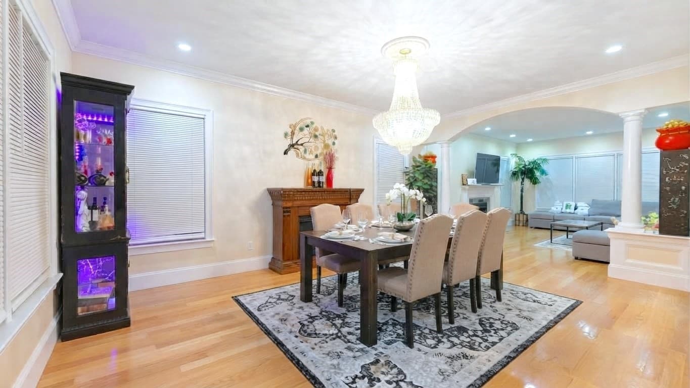 Single Family Residence at 33 Woodland Ave, Saugus MA 01906, Saugus, photo 4 of 15
