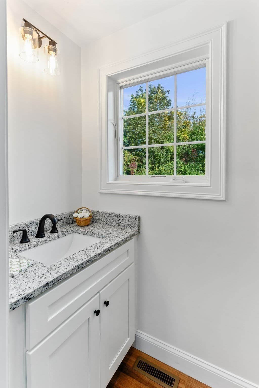 Condominium at 44 Dean St. # 204, Taunton MA 02780, Taunton, photo 14 of 31