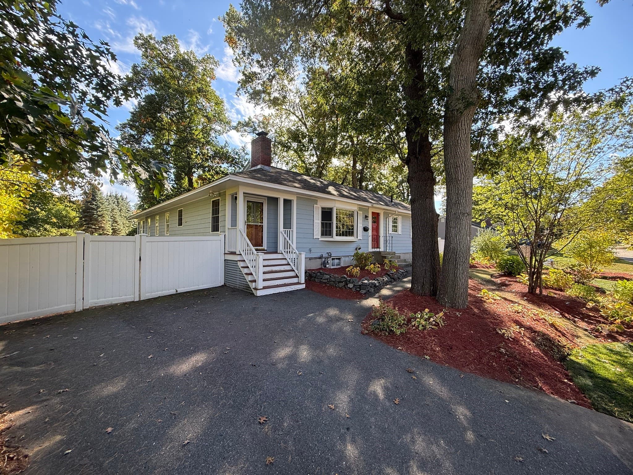 Single Family Residence at 9 Eclipse Ave, Chelmsford MA 01824, Chelmsford, photo 3 of 5