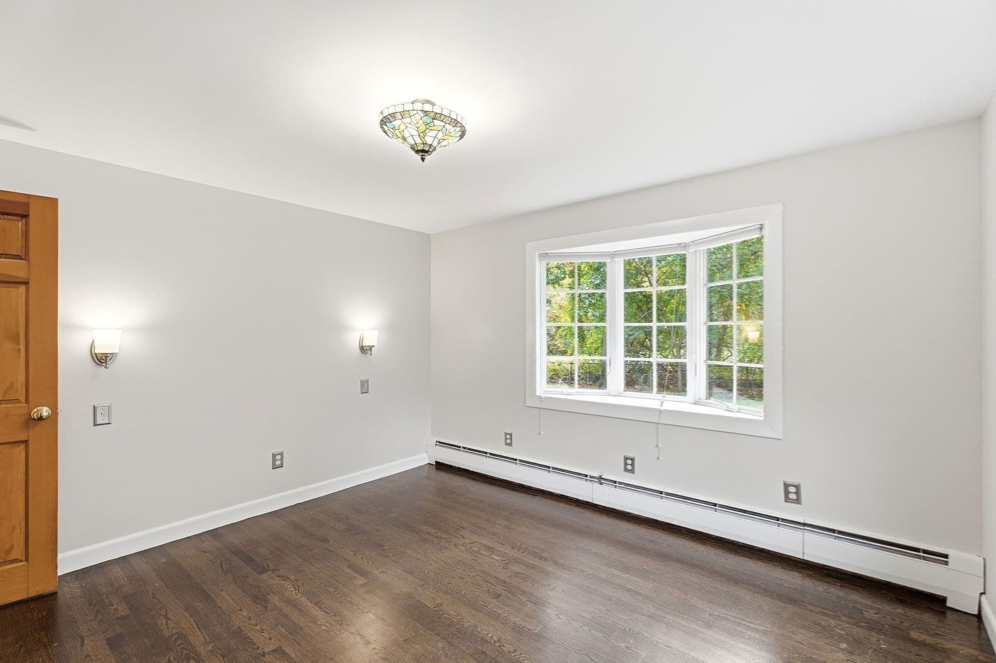 Single Family Residence at 9 Eclipse Ave, Chelmsford MA 01824, photo 18 of 27