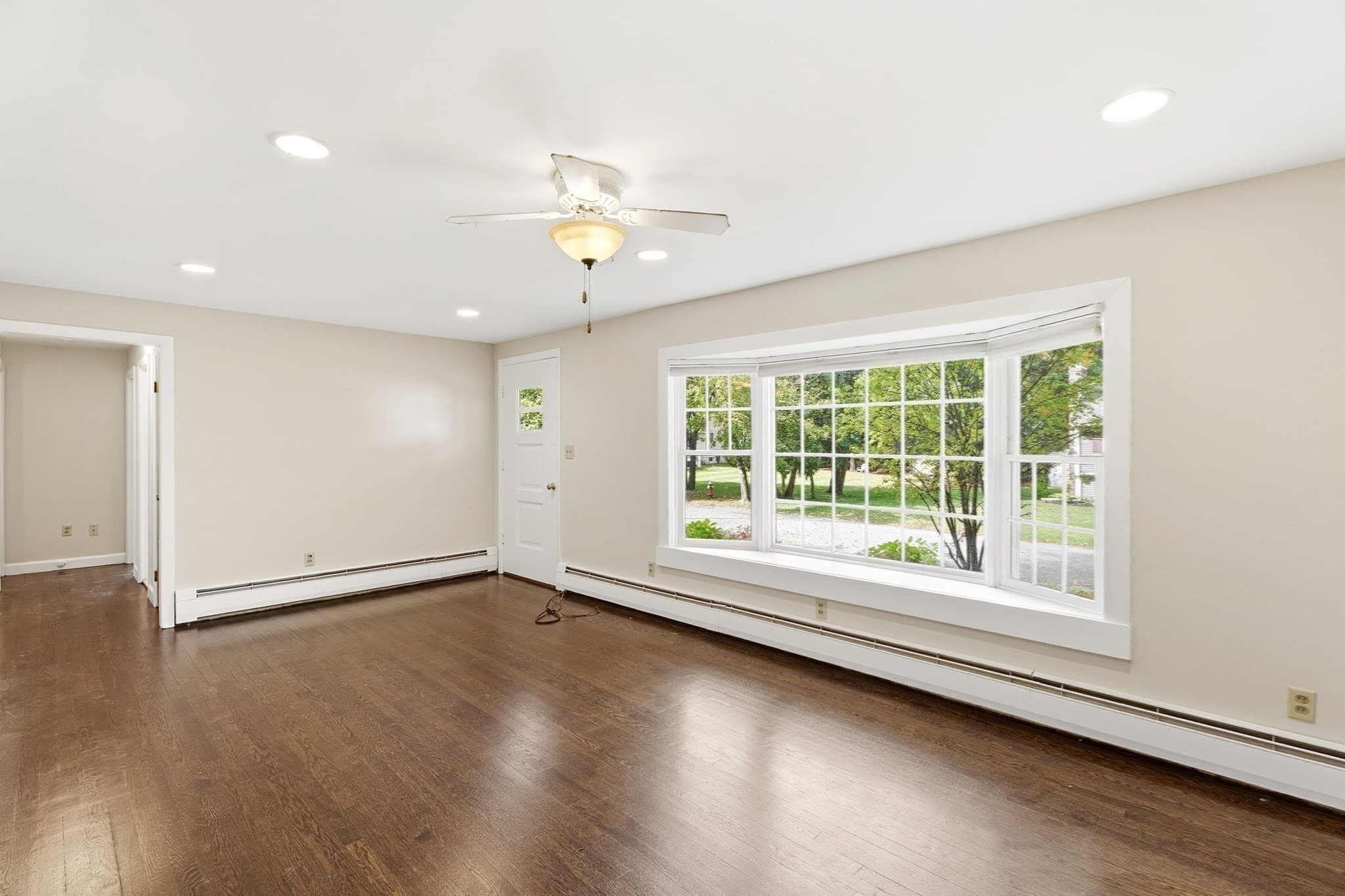 Single Family Residence at 9 Eclipse Ave, Chelmsford MA 01824, photo 15 of 27