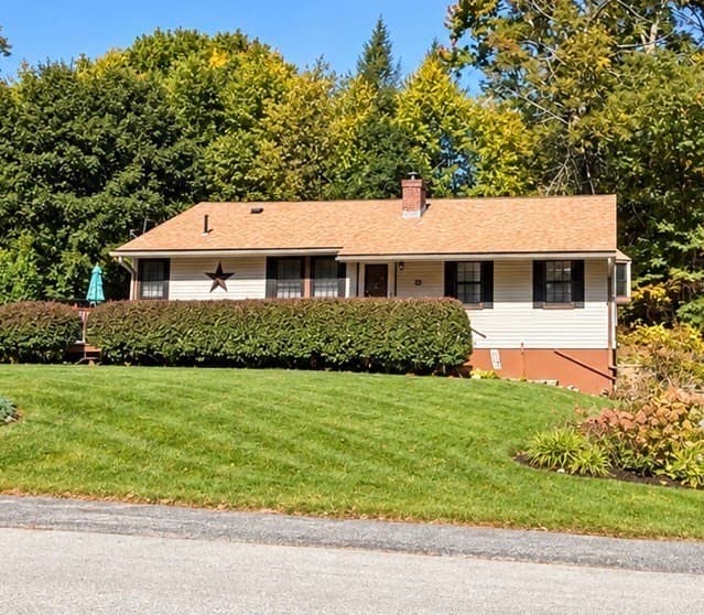 22 Loring St, Auburn MA 01501