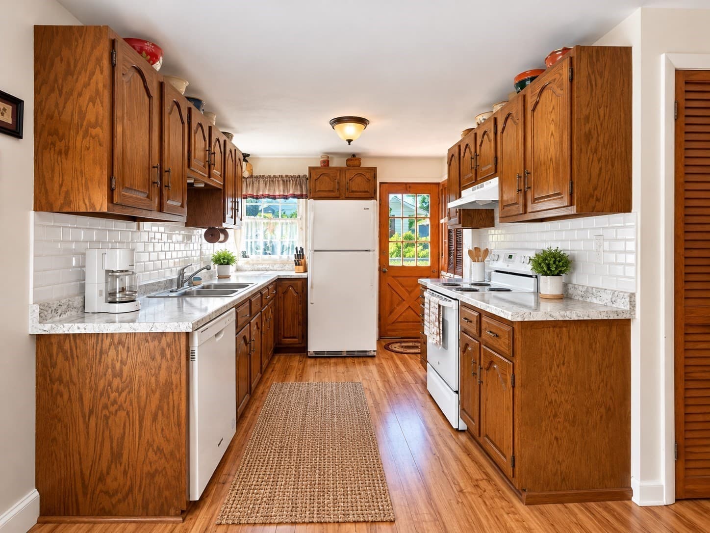 Single Family Residence at 22 Loring St, Auburn MA 01501, Auburn, photo 10 of 28