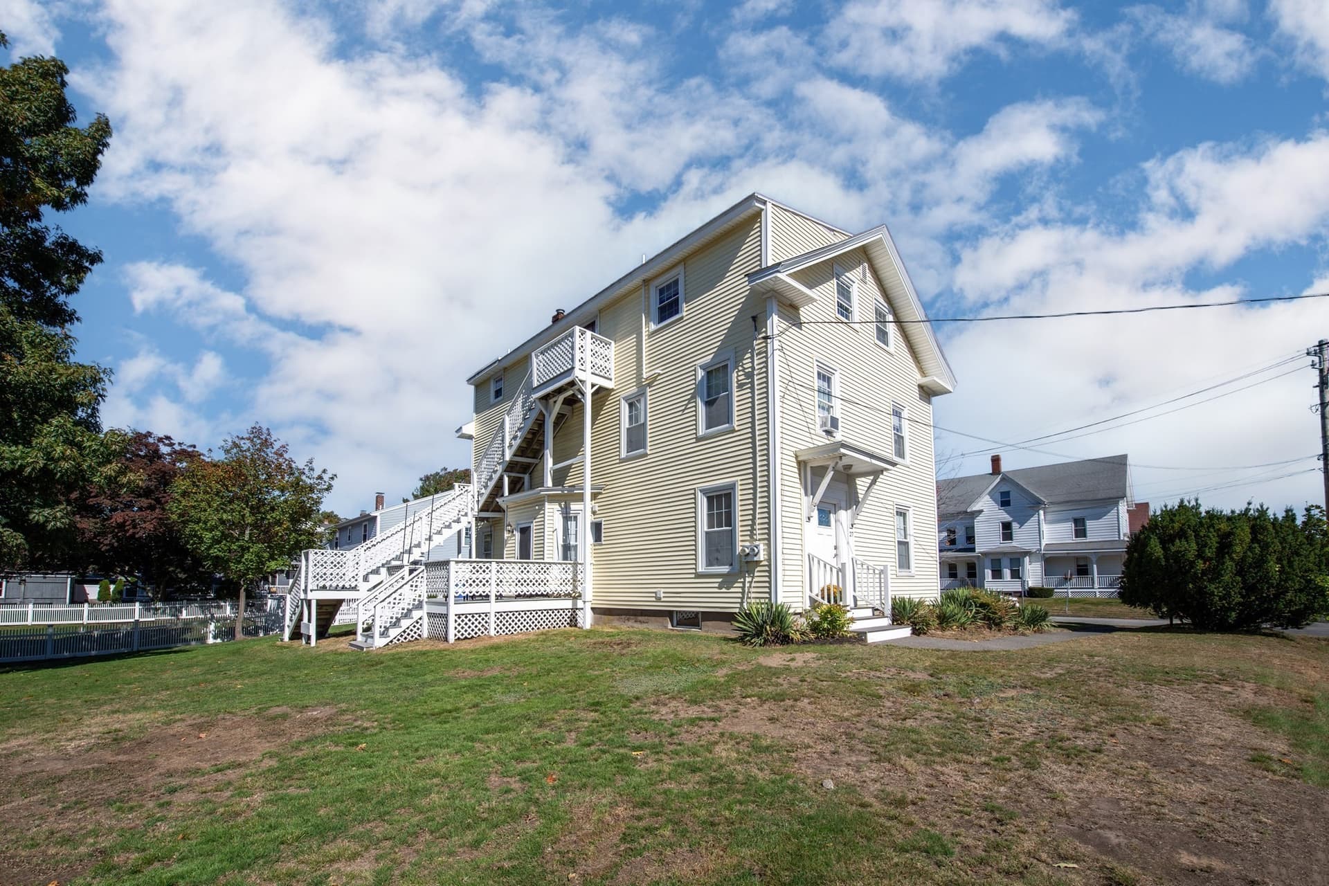 27 Holten St, Danvers MA 01923